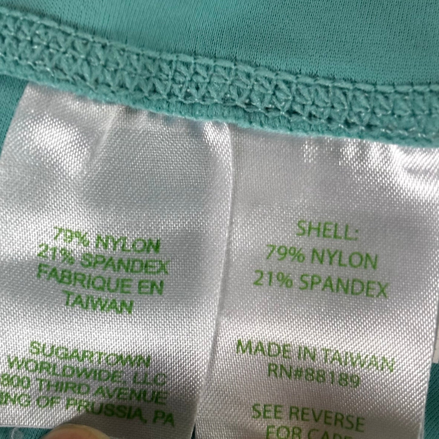 Top Long Sleeve Designer By Lilly Pulitzer In Teal, Size: Xs