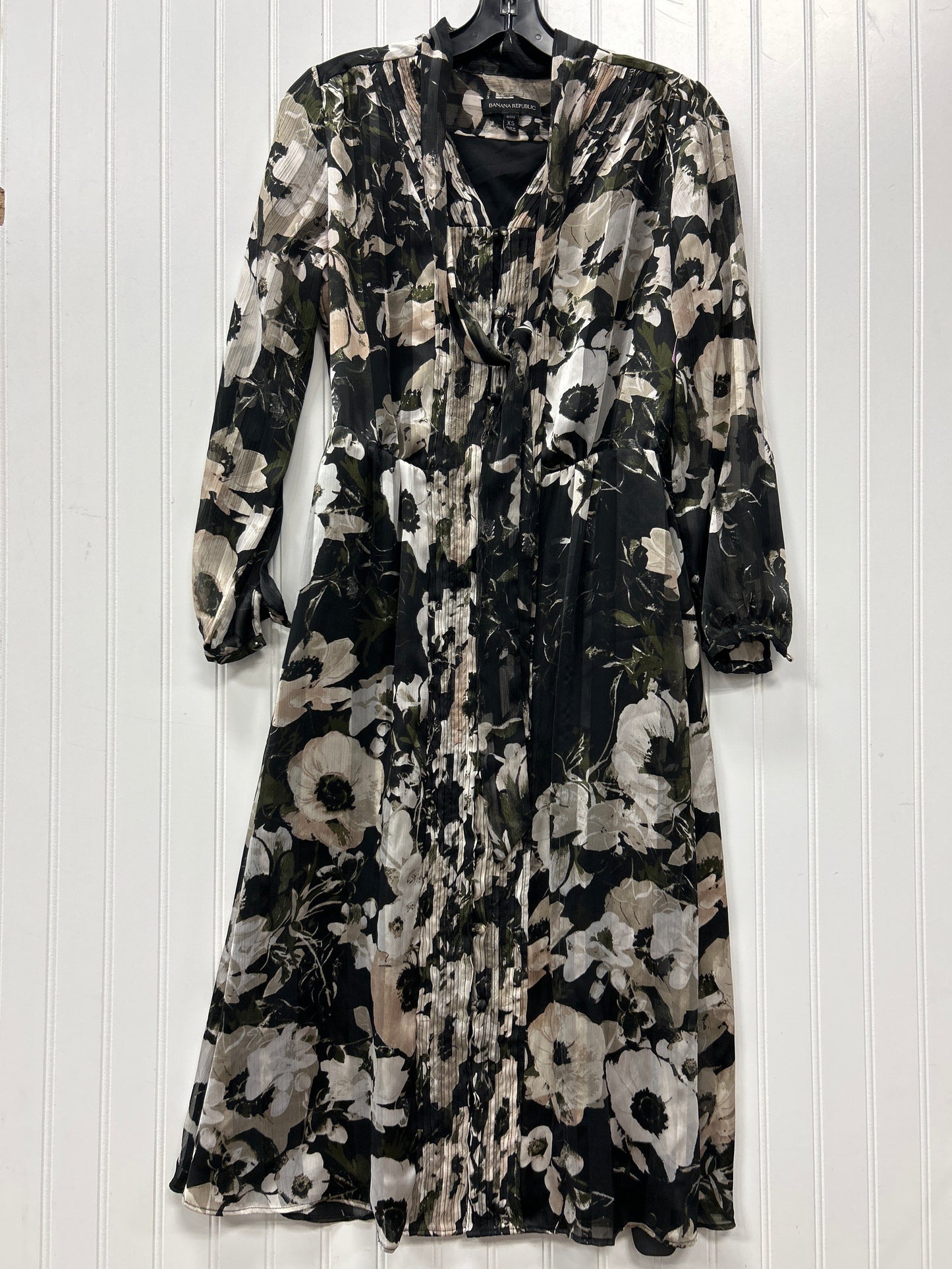 Dress Casual Maxi By Banana Republic In Black & Cream, Size:Xsp