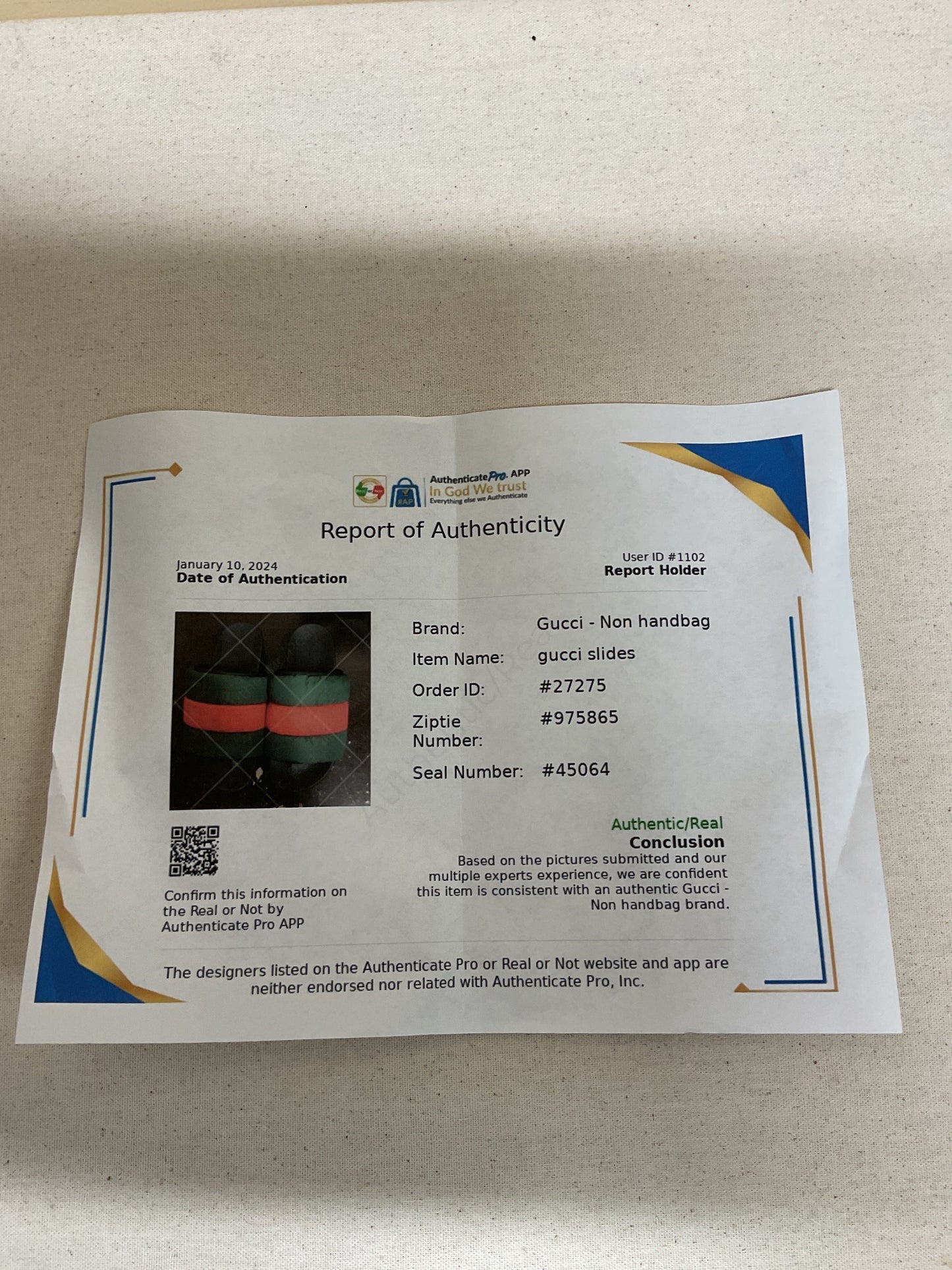 Sandals Luxury Designer By Gucci In Green & Red, Size:10