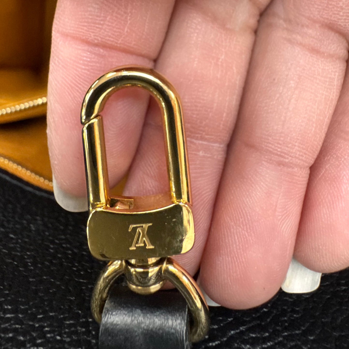 OnTheGo GM Handbag Luxury Designer By Louis Vuitton In Black & Gold, Size:Large (GM)