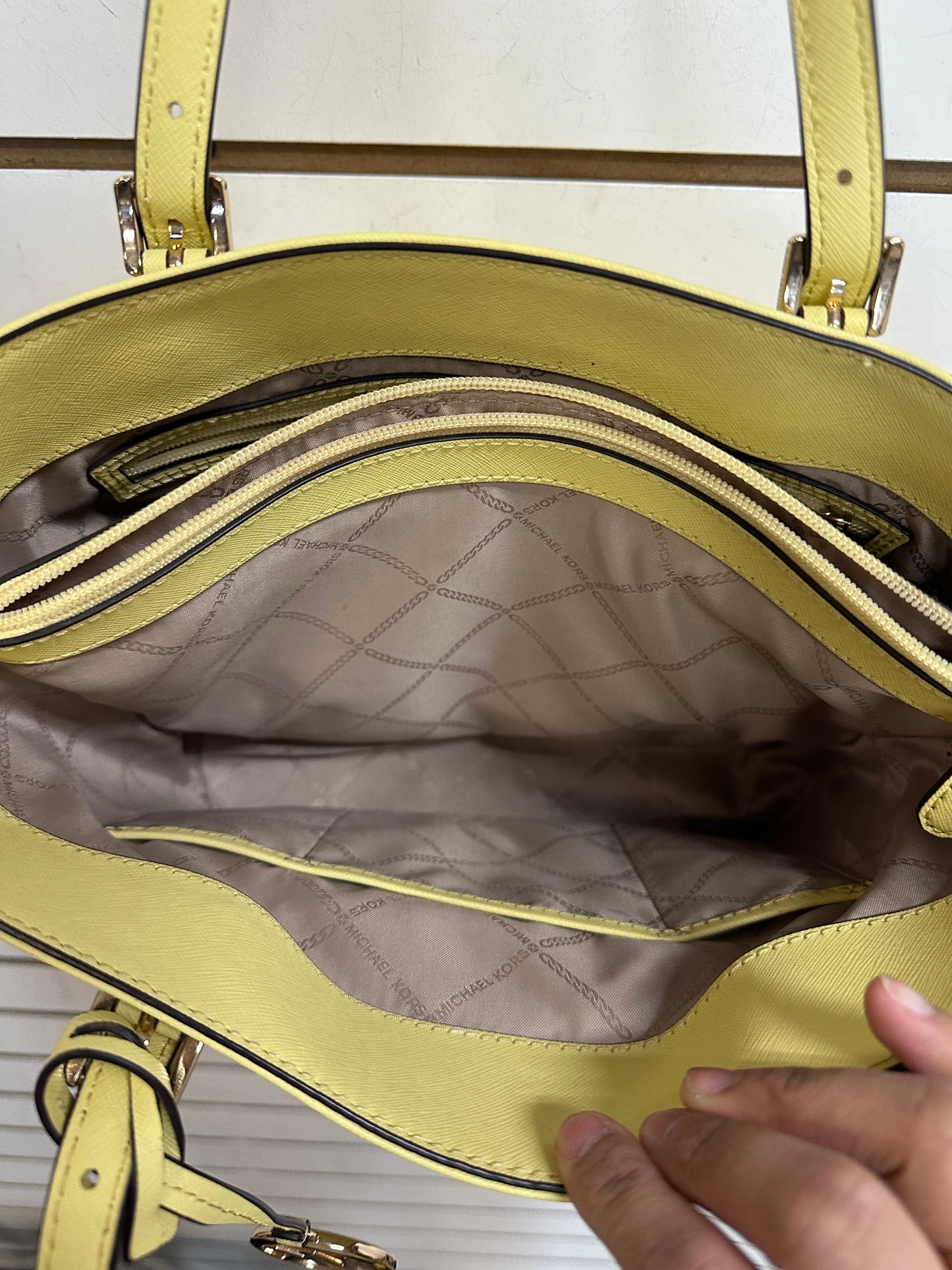 Handbag Designer By Michael Kors, Size: Large