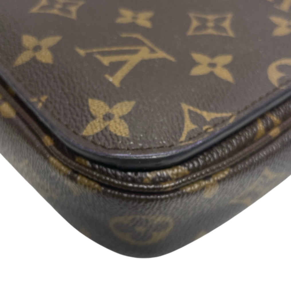 Crossbody Luxury Designer By Louis Vuitton, Size: Medium