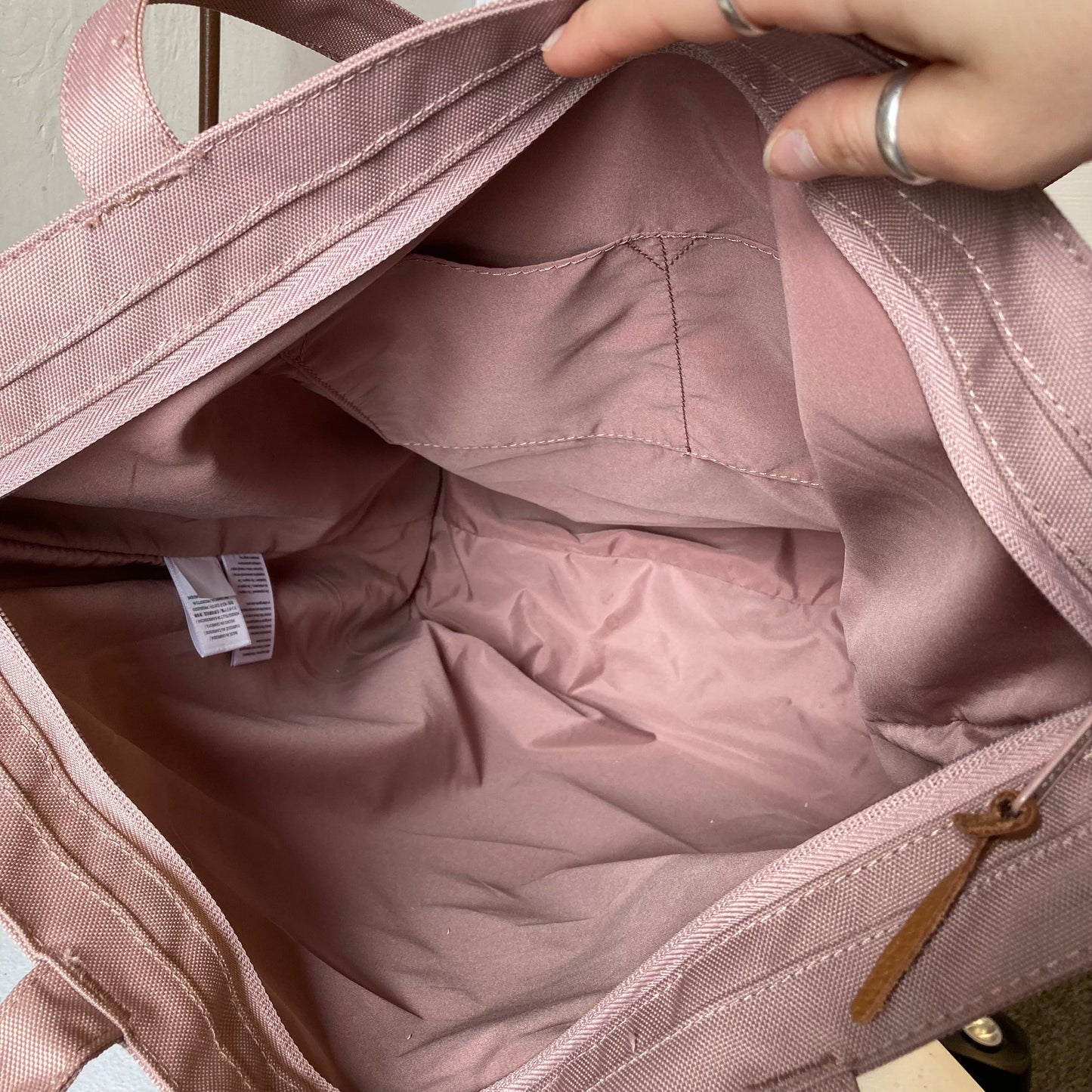 Tote By Herschel In Mauve, Size:Large