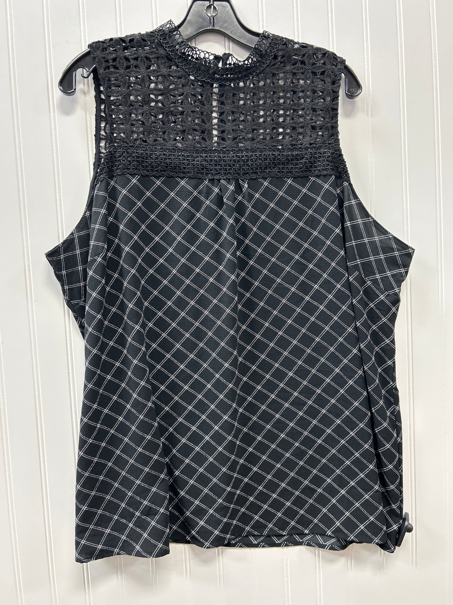 Top Sleeveless By Maurices In Black, Size:2X