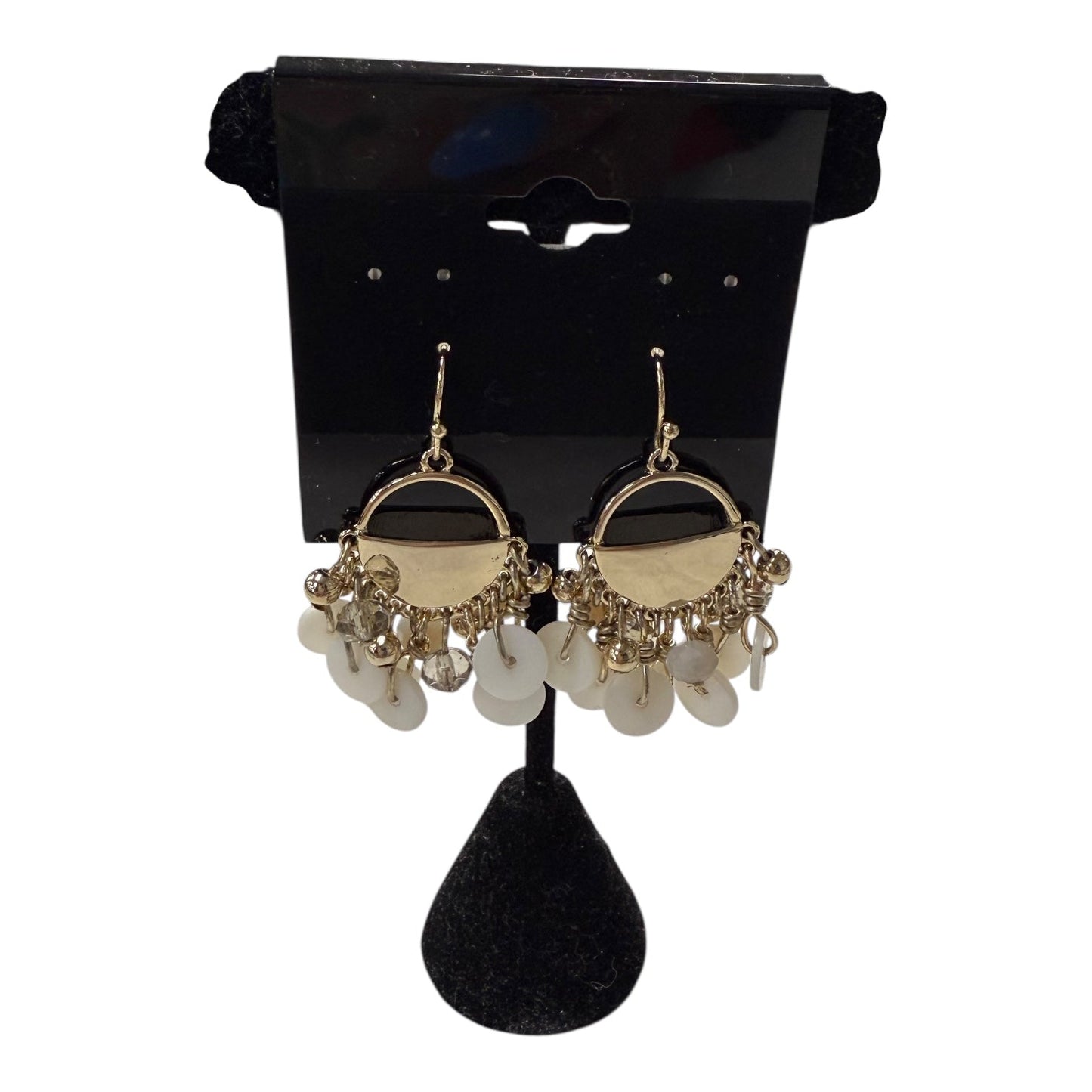 Earrings Dangle/Drop  In Gold
