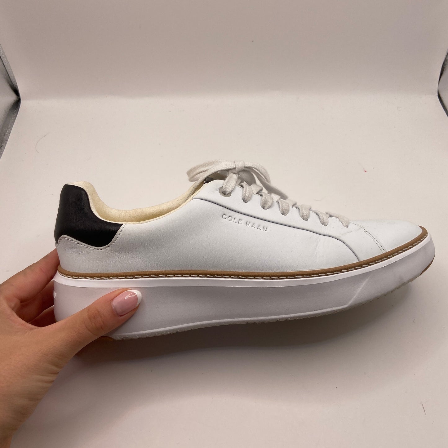 Shoes Sneakers By Cole-haan In White, Size: 9