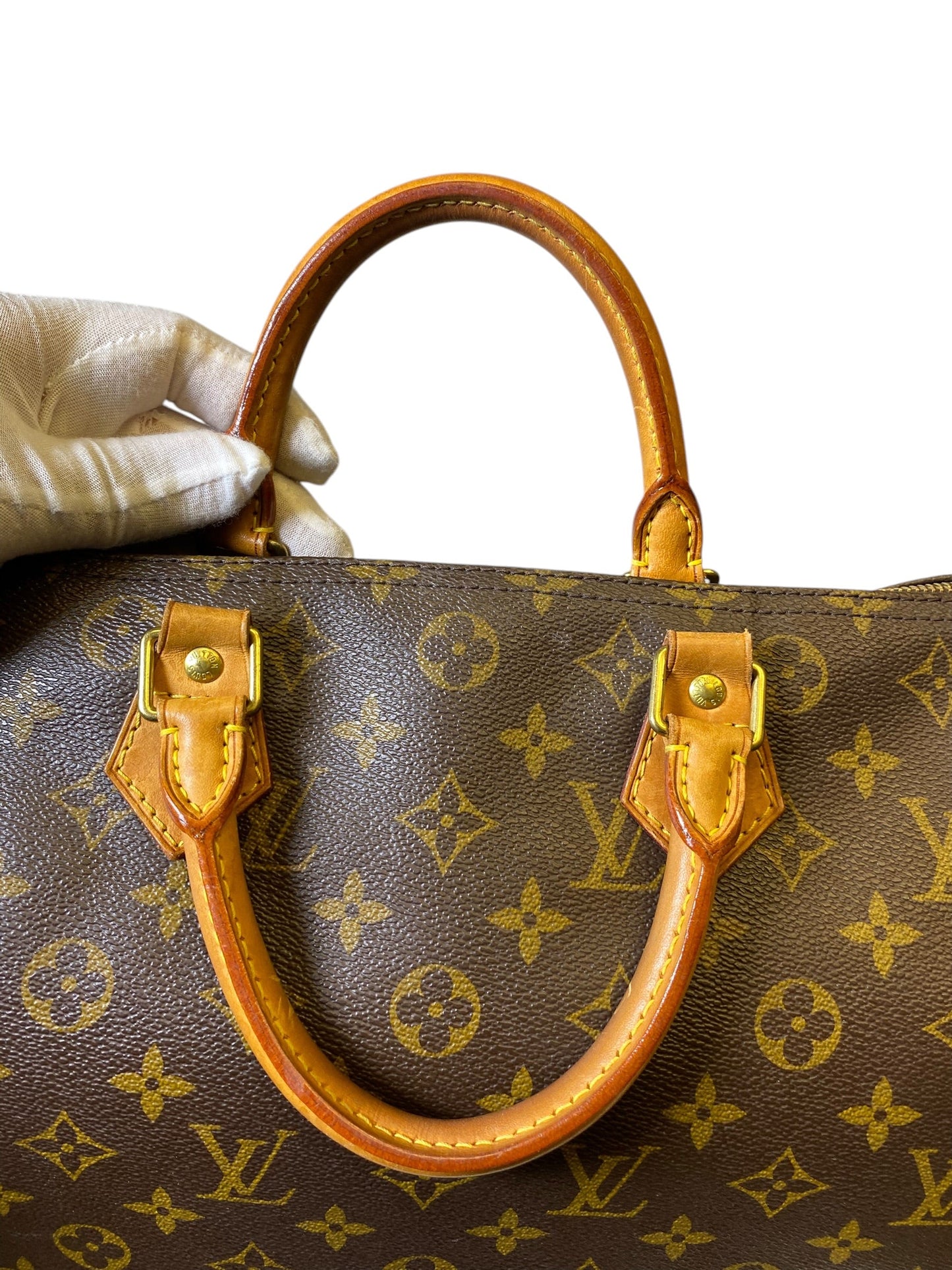Handbag Luxury Designer By Louis Vuitton, Size: Medium