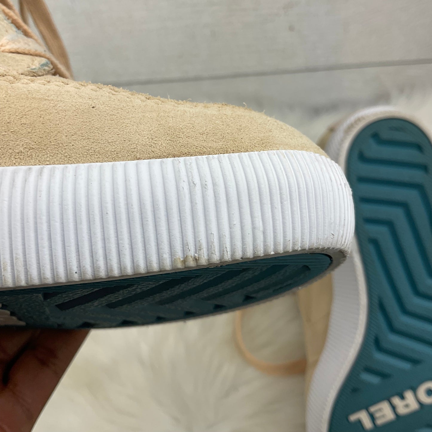 Boots Hiking By Sorel In Tan, Size: 6