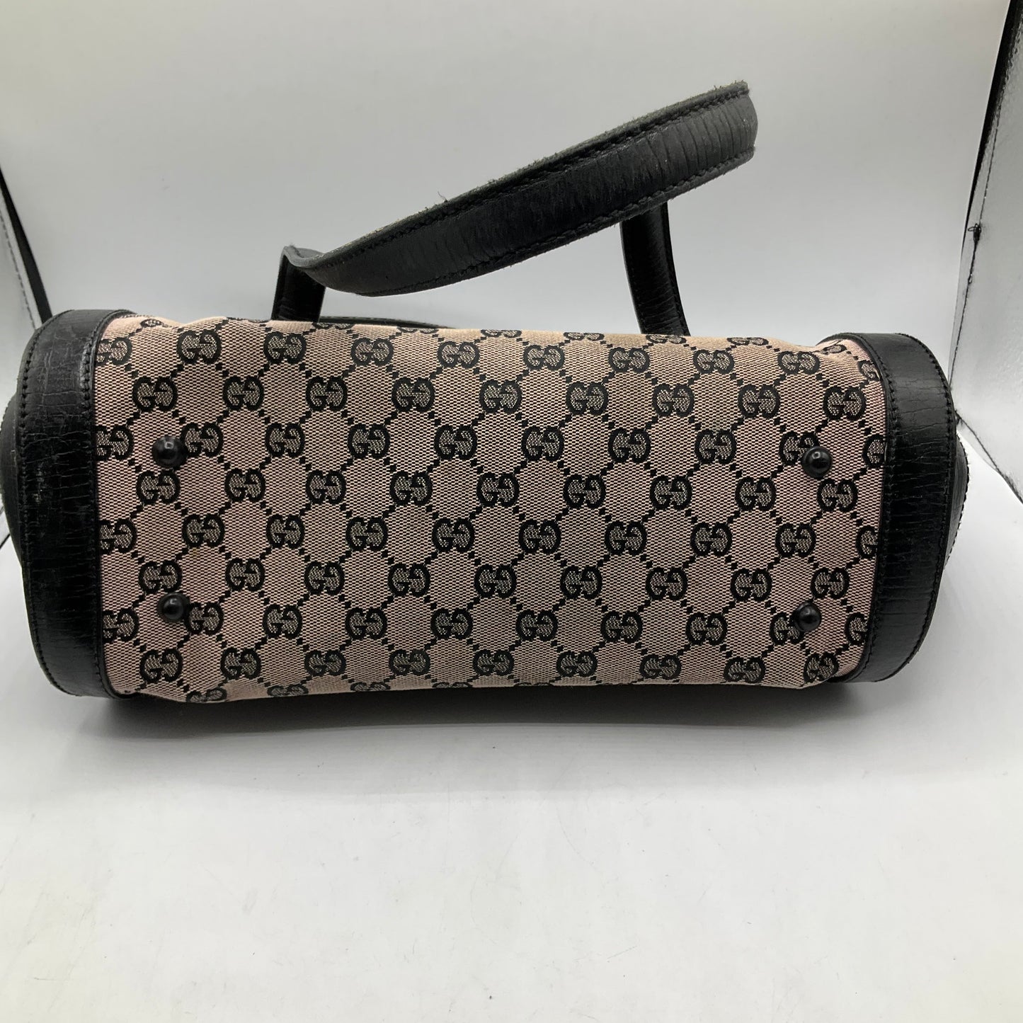 Handbag Luxury Designer By Gucci, Size: Medium