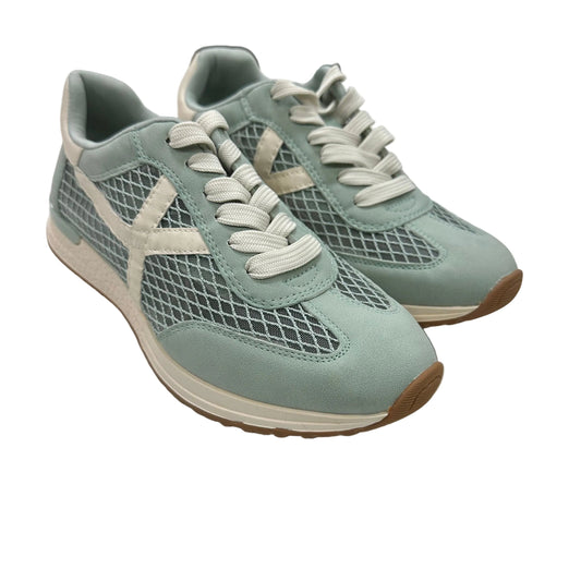 Shoes Sneakers By Dv In Aqua, Size:6.5