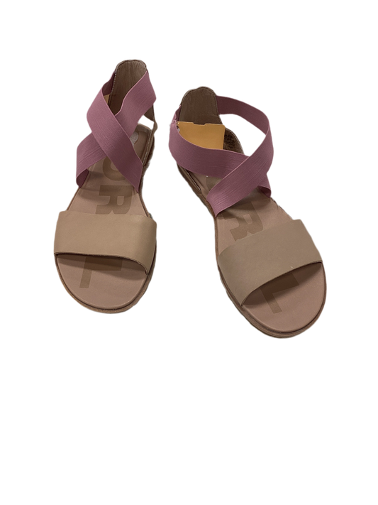 Sandals Flats By Sorel In Pink & Tan, Size:10
