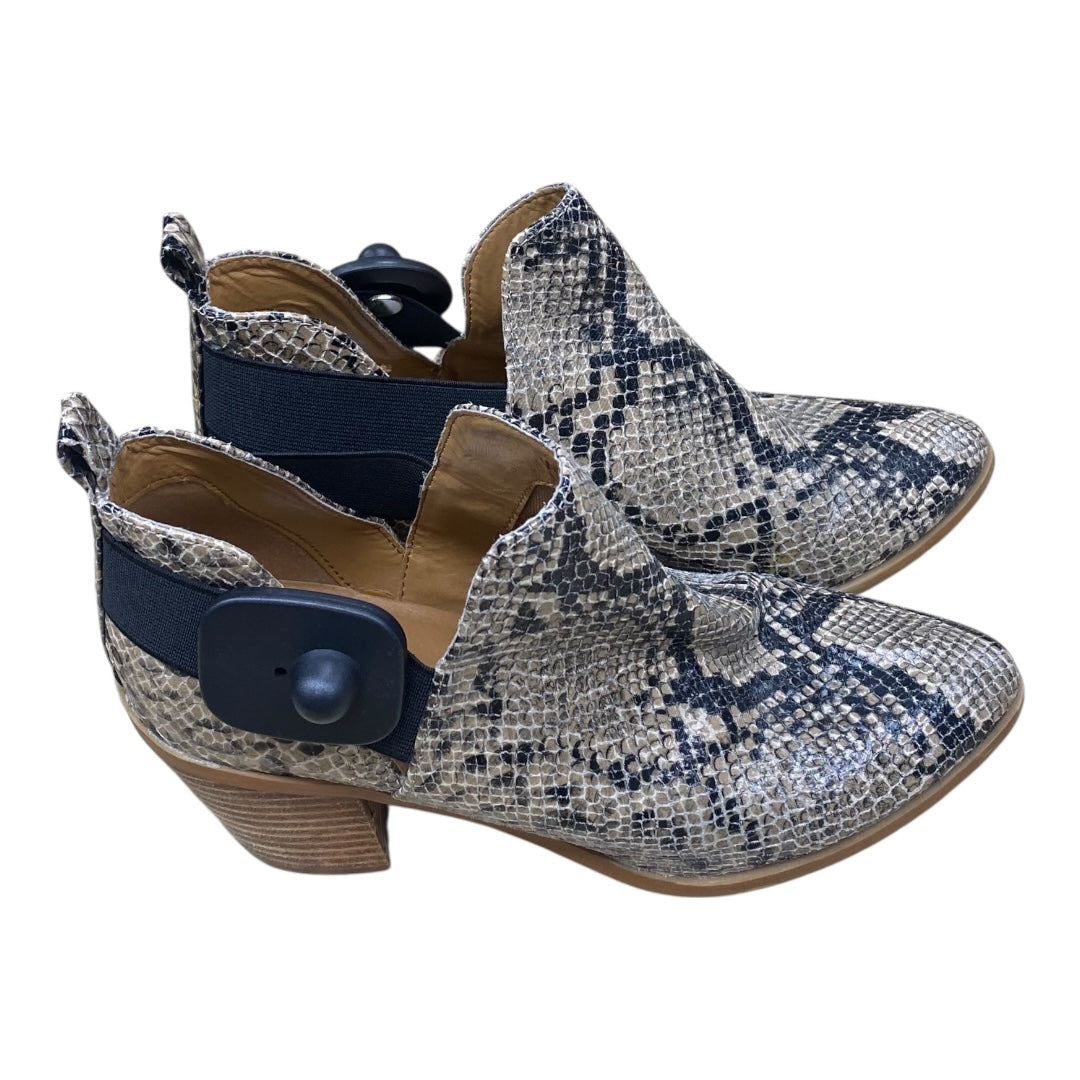 Boots Ankle Heels By Dolce Vita In Animal Print, Size:7.5
