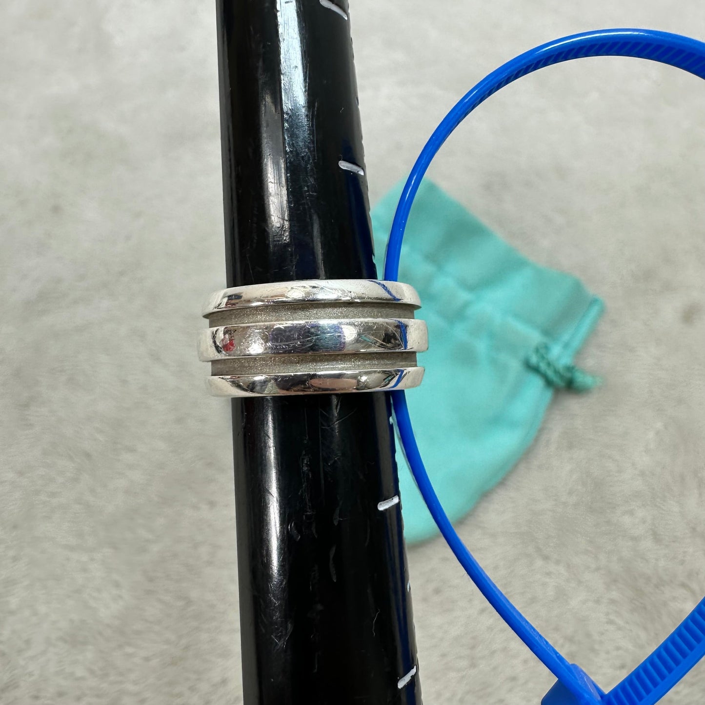 Ring Luxury Designer By Tiffany And Company sz 5.5