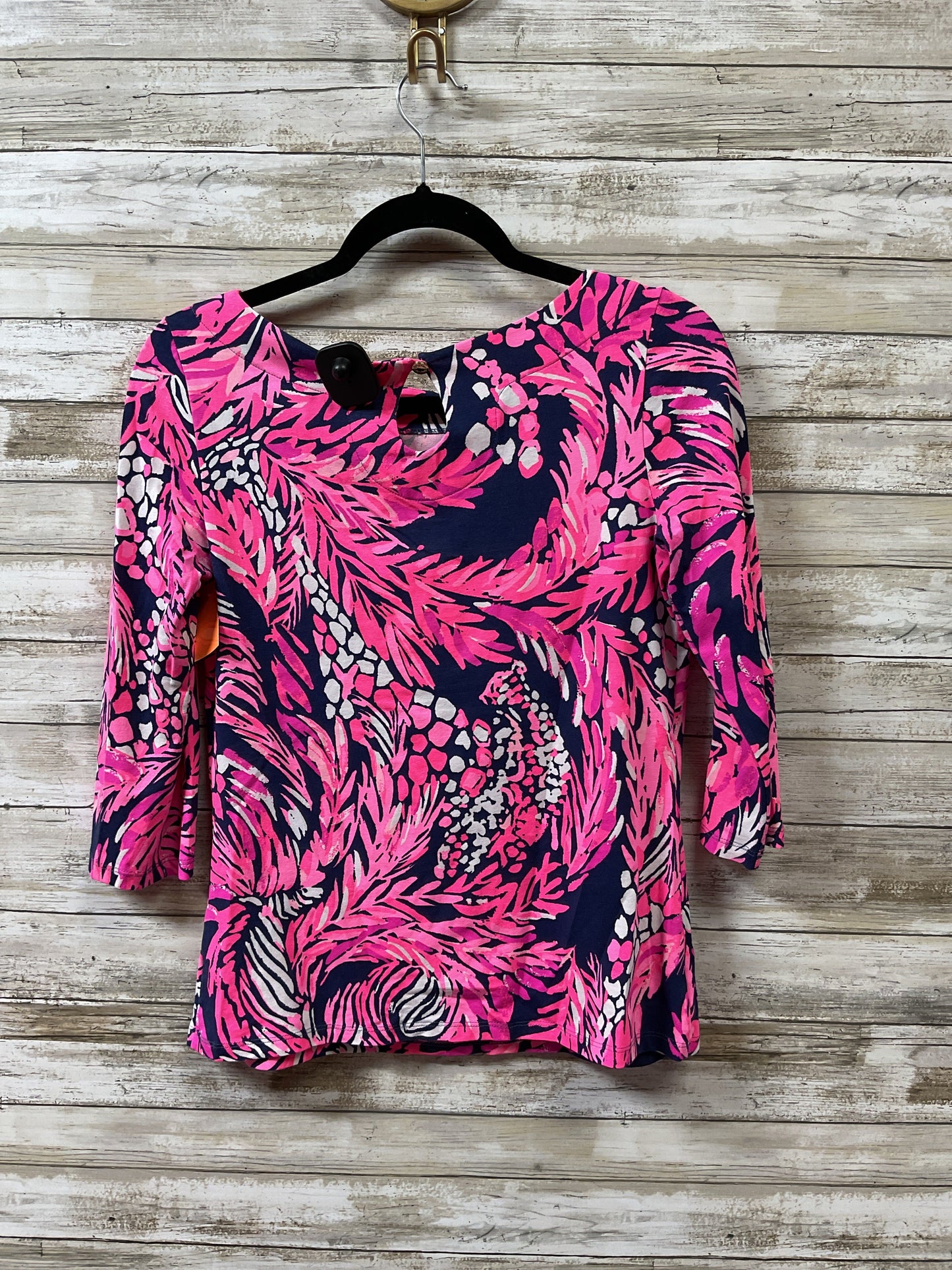 Top 3/4 Sleeve Designer By Lilly Pulitzer In Blue & Pink, Size:Xs