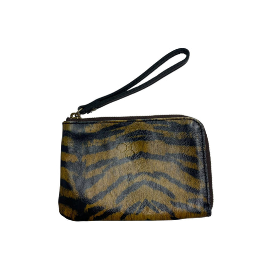 Wristlet Designer By Patricia Nash In Animal Print, Size:Small