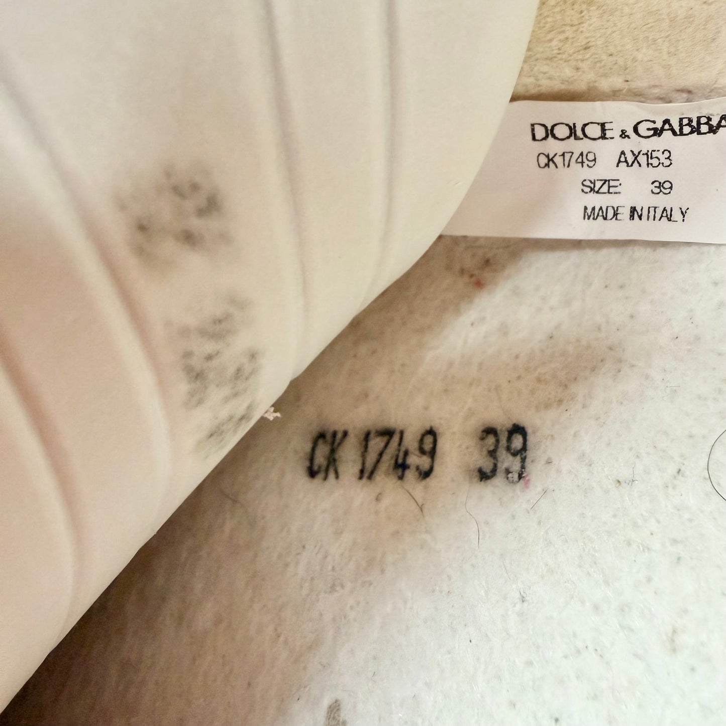 Shoes Luxury Designer By Dolce And Gabbana In Pink & White, Size: 8.5