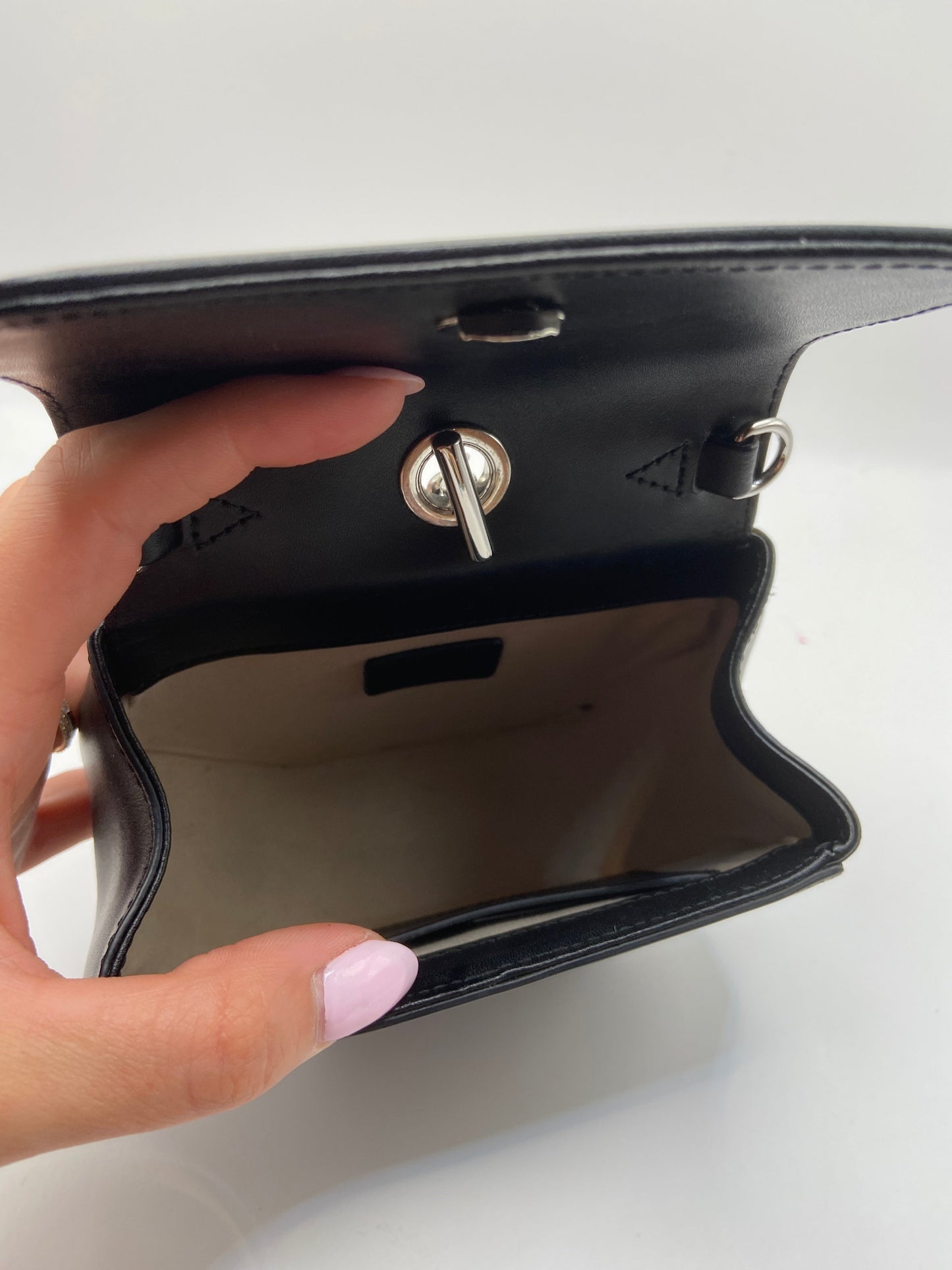 Wristlet By Clothes Mentor, Size: Small