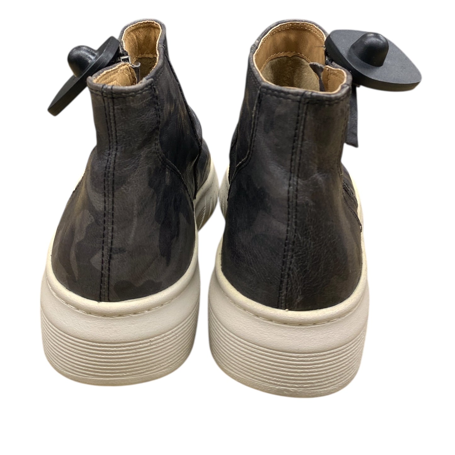 Boots Ankle Flats By Sofft In Grey, Size:9