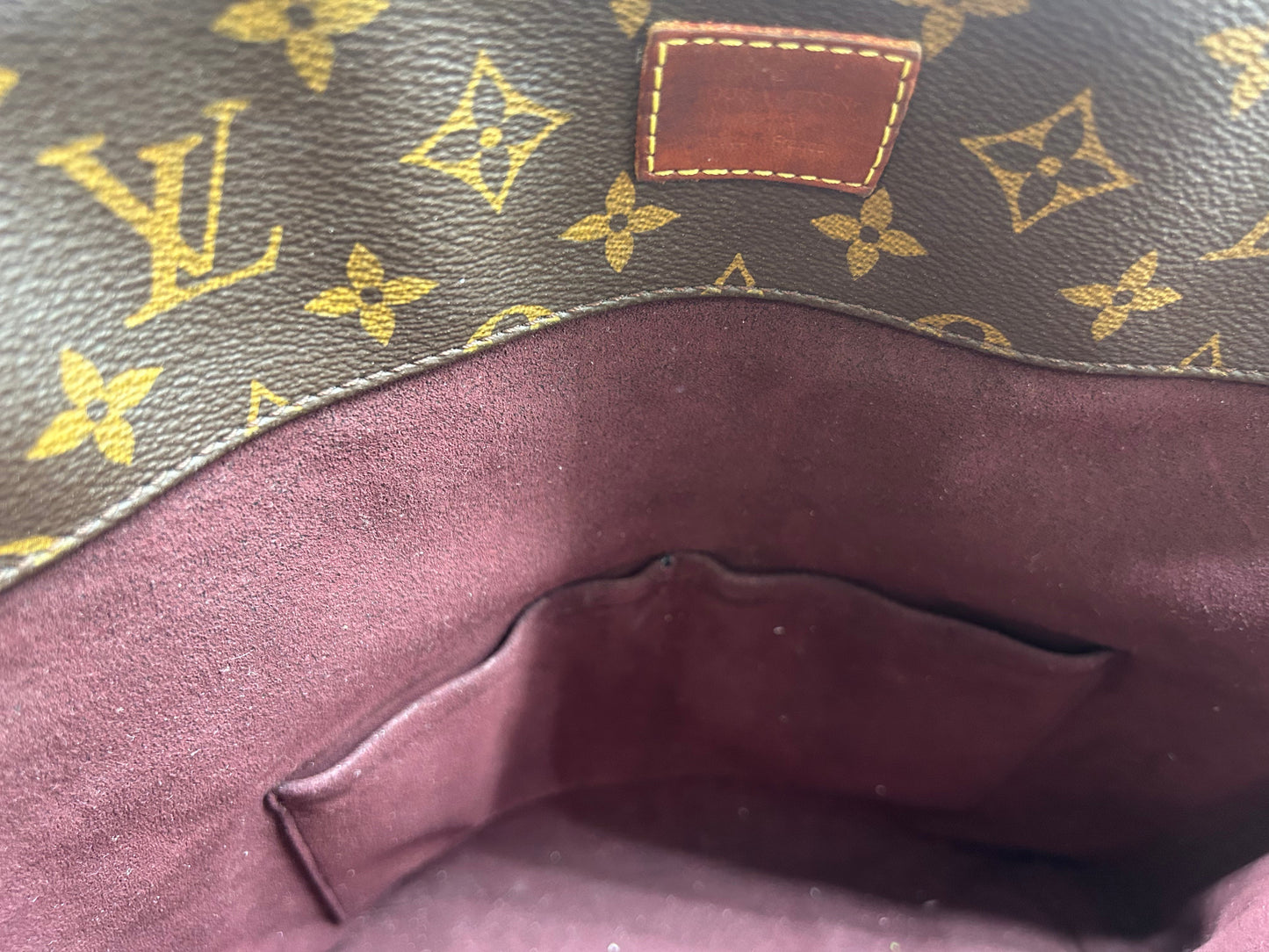 Handbag Luxury Designer By Louis Vuitton, Size: Large