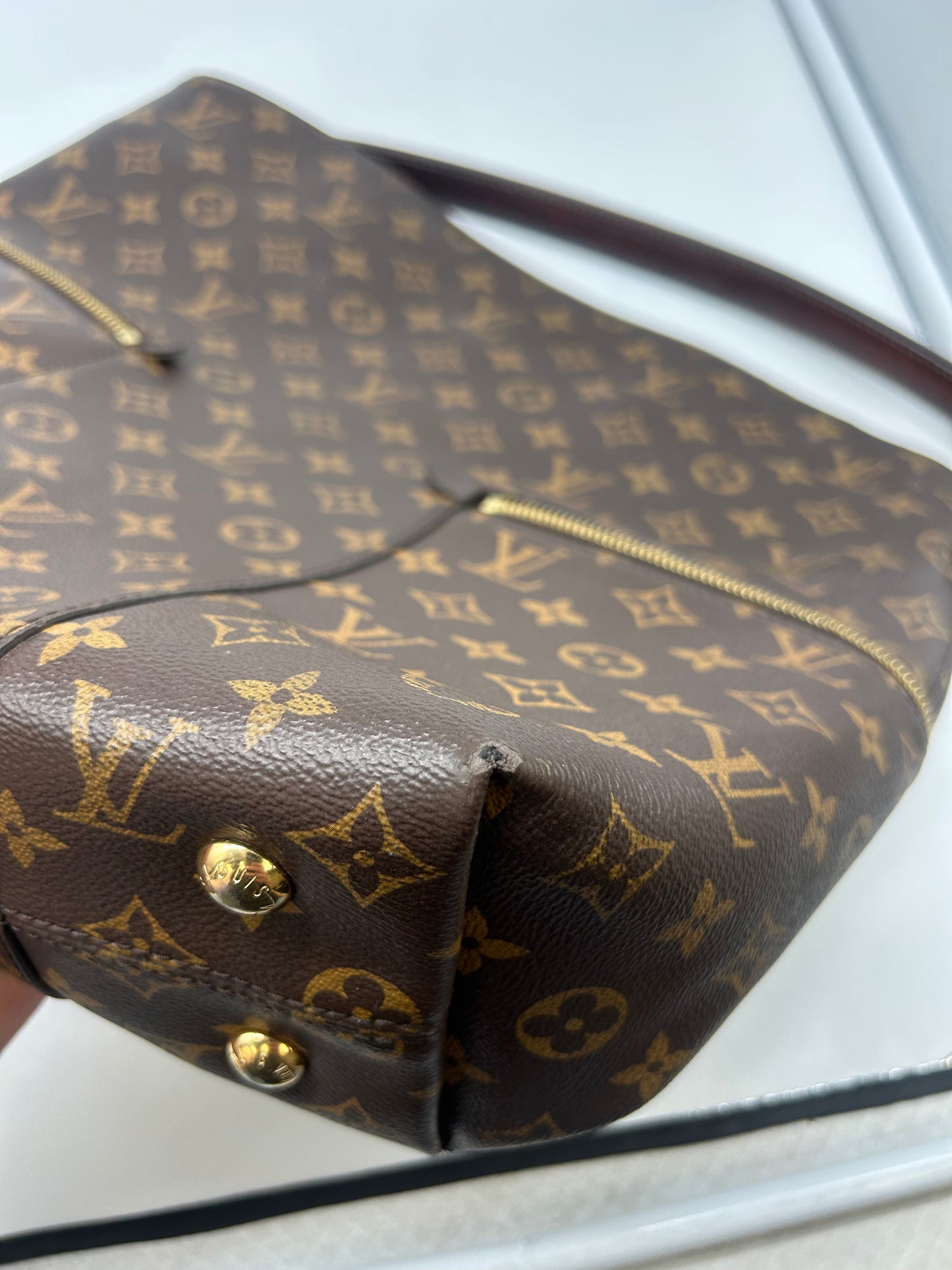 Handbag Luxury Designer By Louis Vuitton, Size: Large