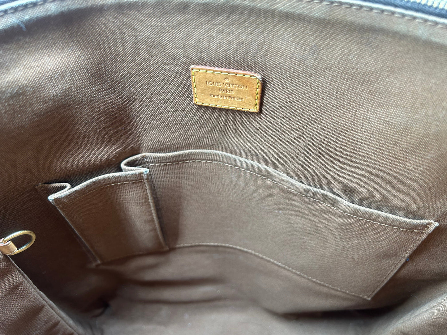 Handbag Luxury Designer By Louis Vuitton, Size: Large