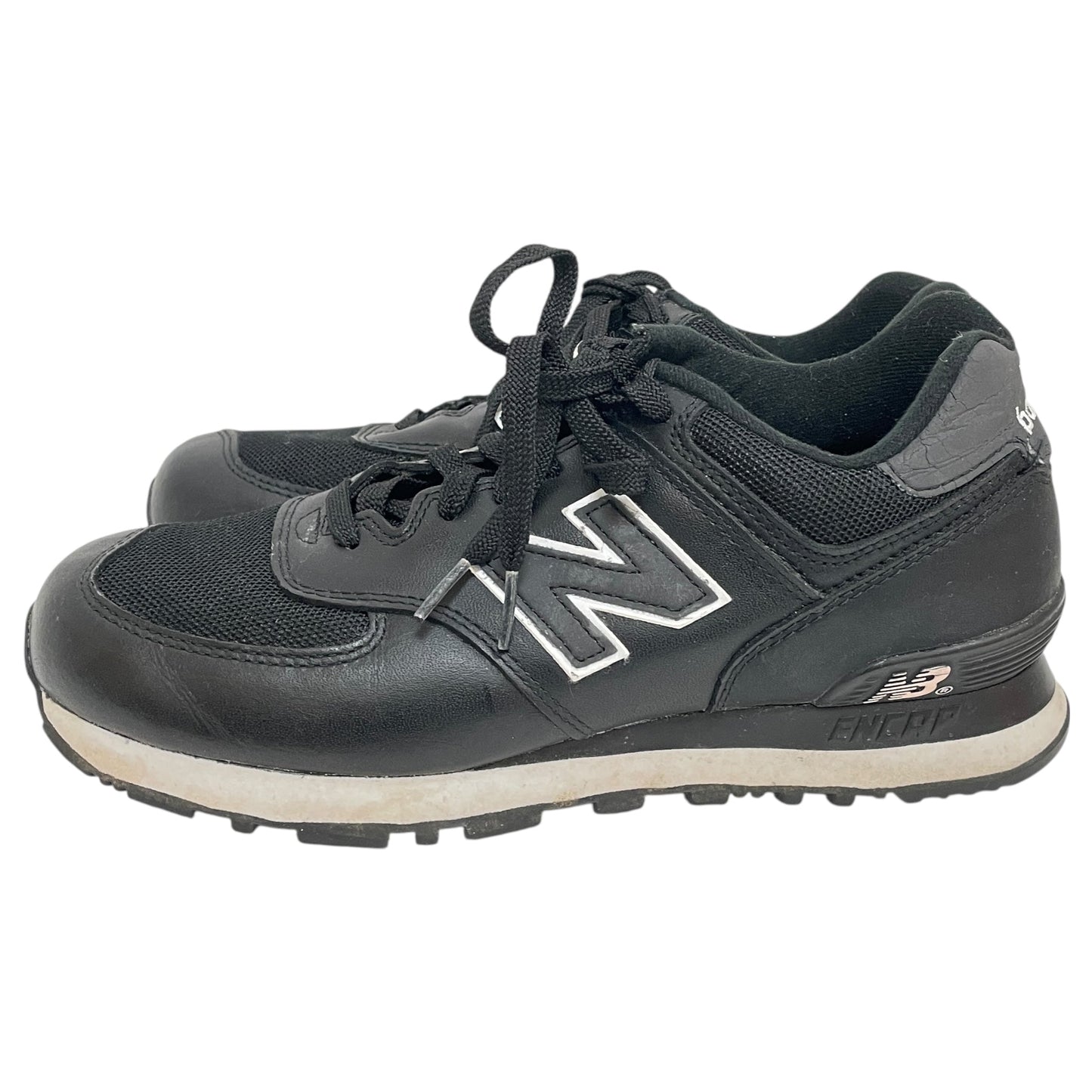SHOES ATHLETIC by NEW BALANCE In BLACK & WHITE, Size: 9