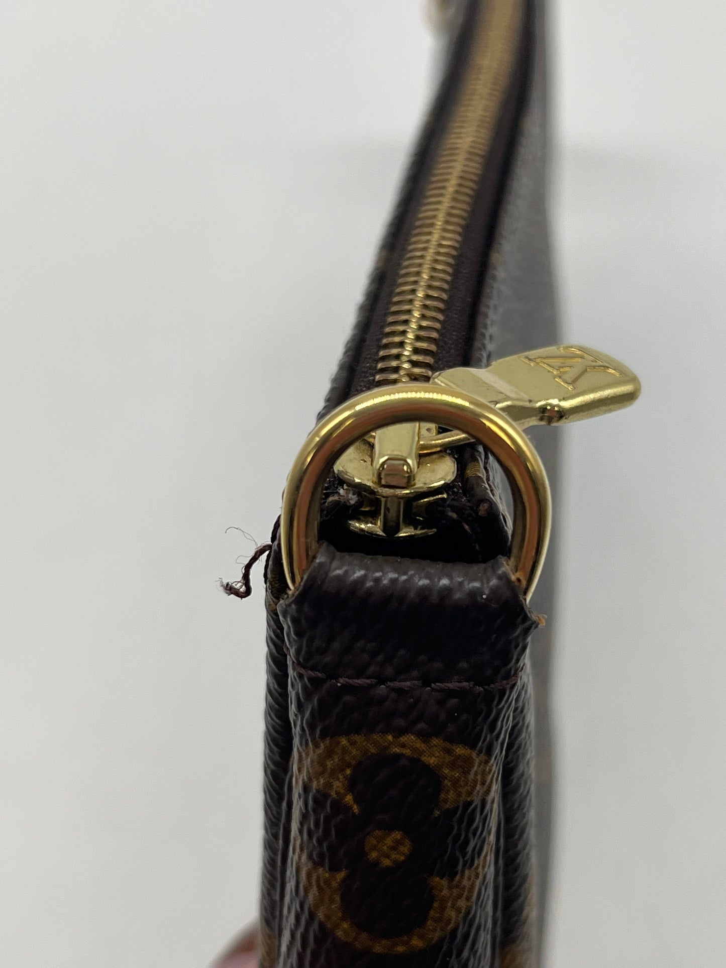 Handbag Luxury Designer By Louis Vuitton, Size: Large