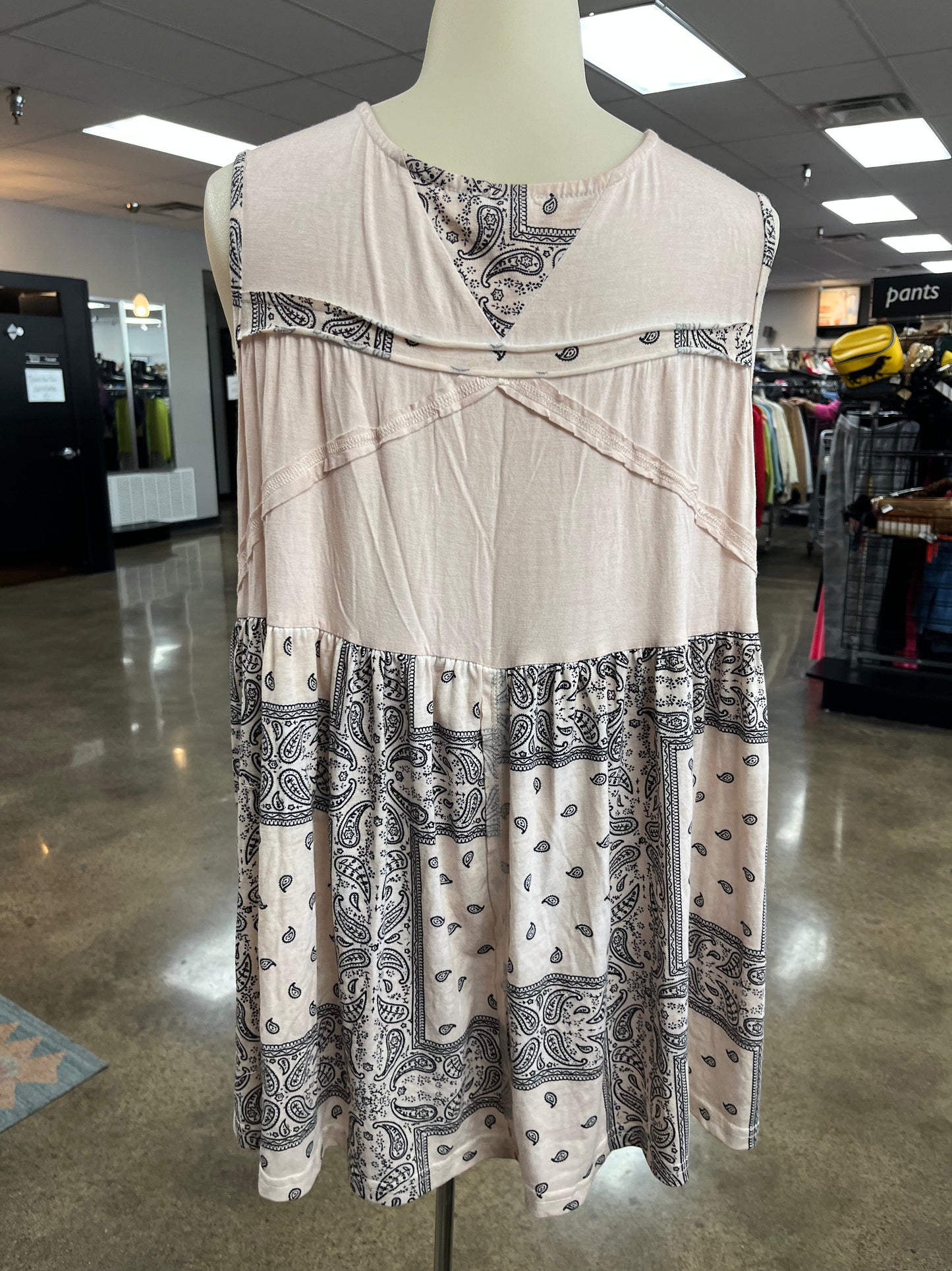 Top Sleeveless By Pol In Tan, Size:S