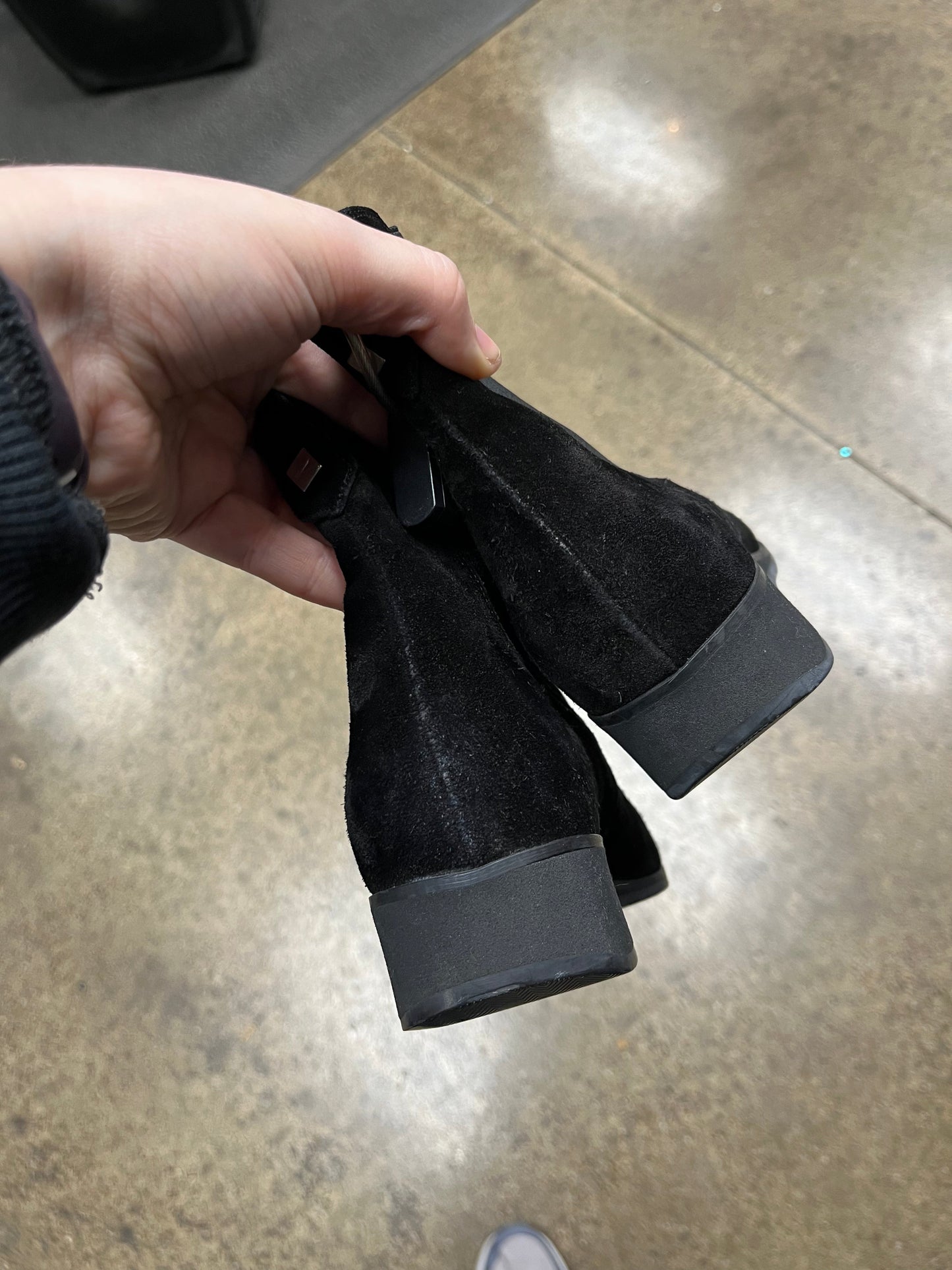 Boots Luxury Designer By Ferragamo In Black, Size:7