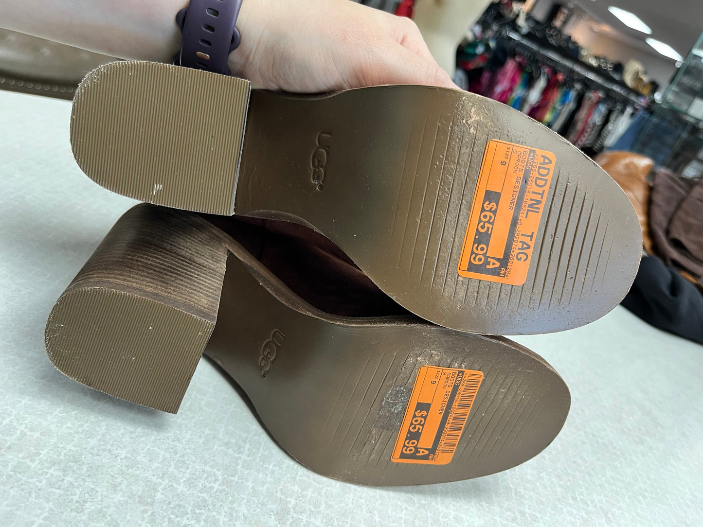 Boots Designer By Ugg In Maroon, Size:9