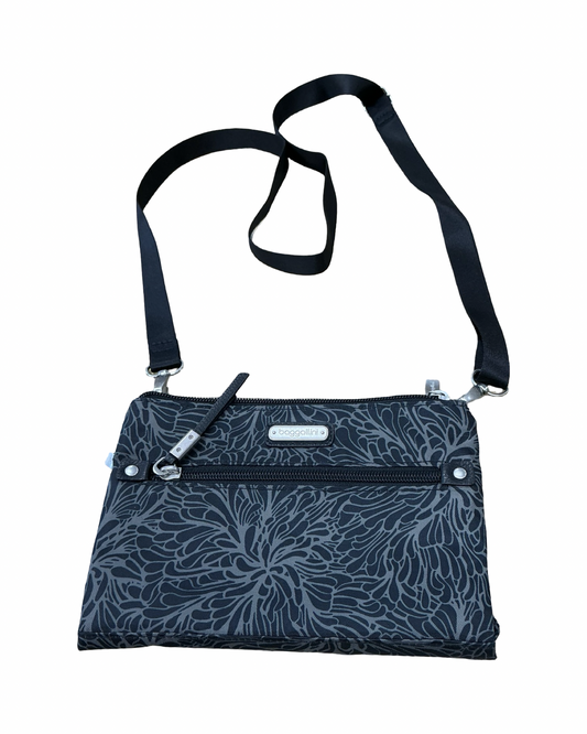 Crossbody By Baggallini In Black, Size:Small
