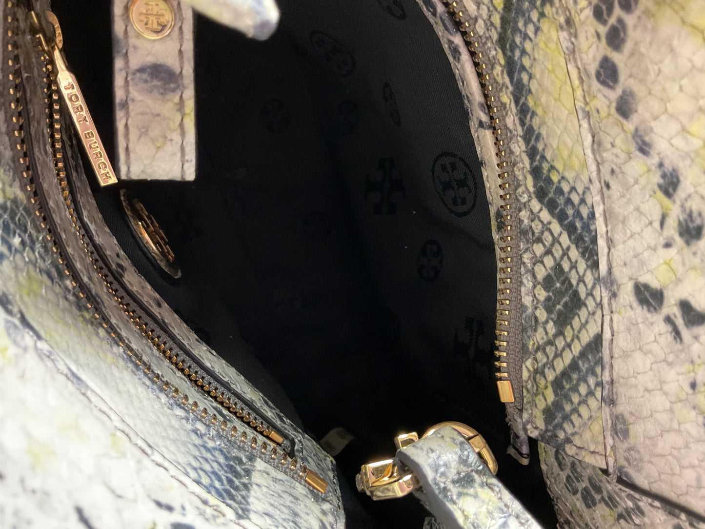 Handbag Designer By Tory Burch In Snakeskin Print, Size:Small