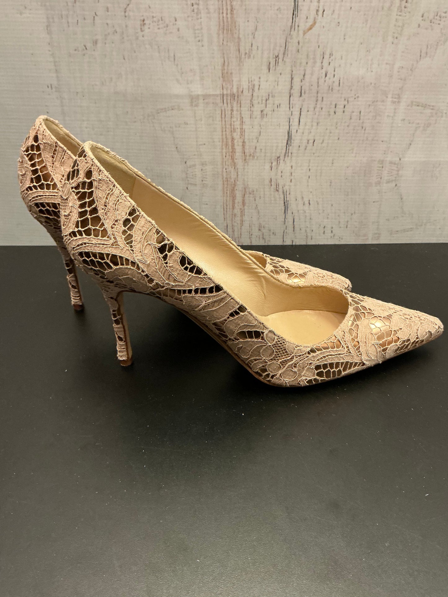 Shoes Luxury Designer By Manolo Blahnik In Peach, Size: 9.5