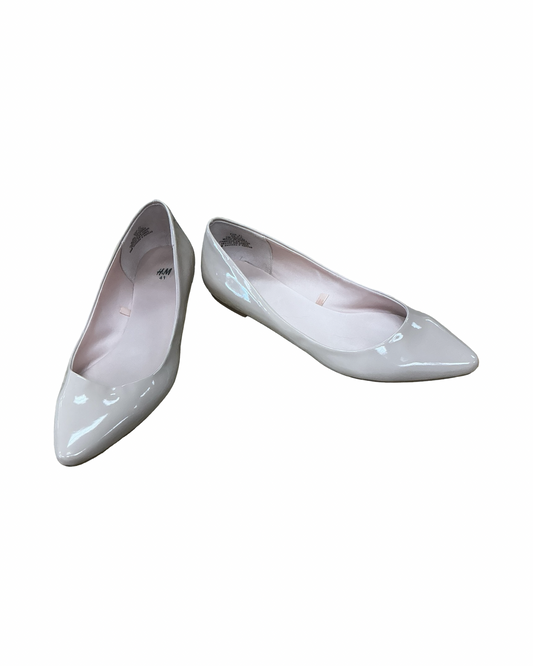 Shoes Flats By H&M In Beige, Size:10.5