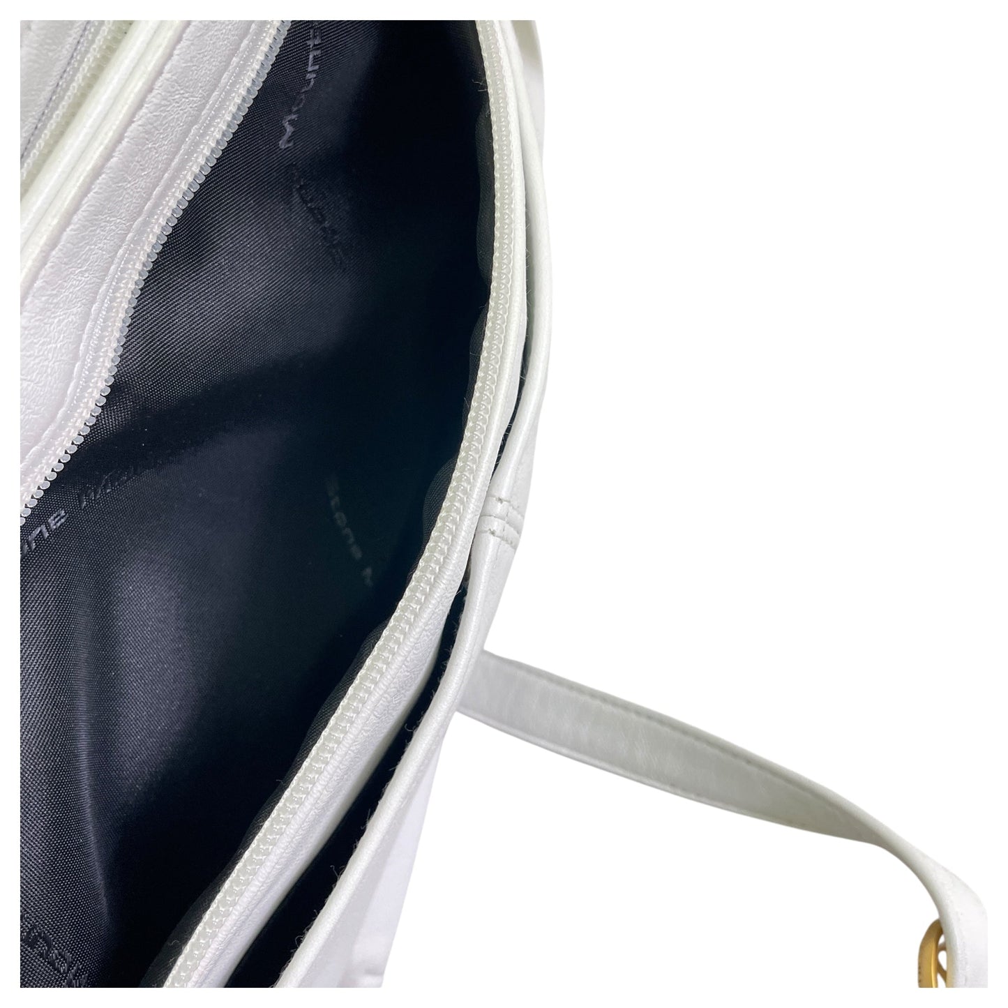 Handbag By Stone Mountain In White, Size:Medium