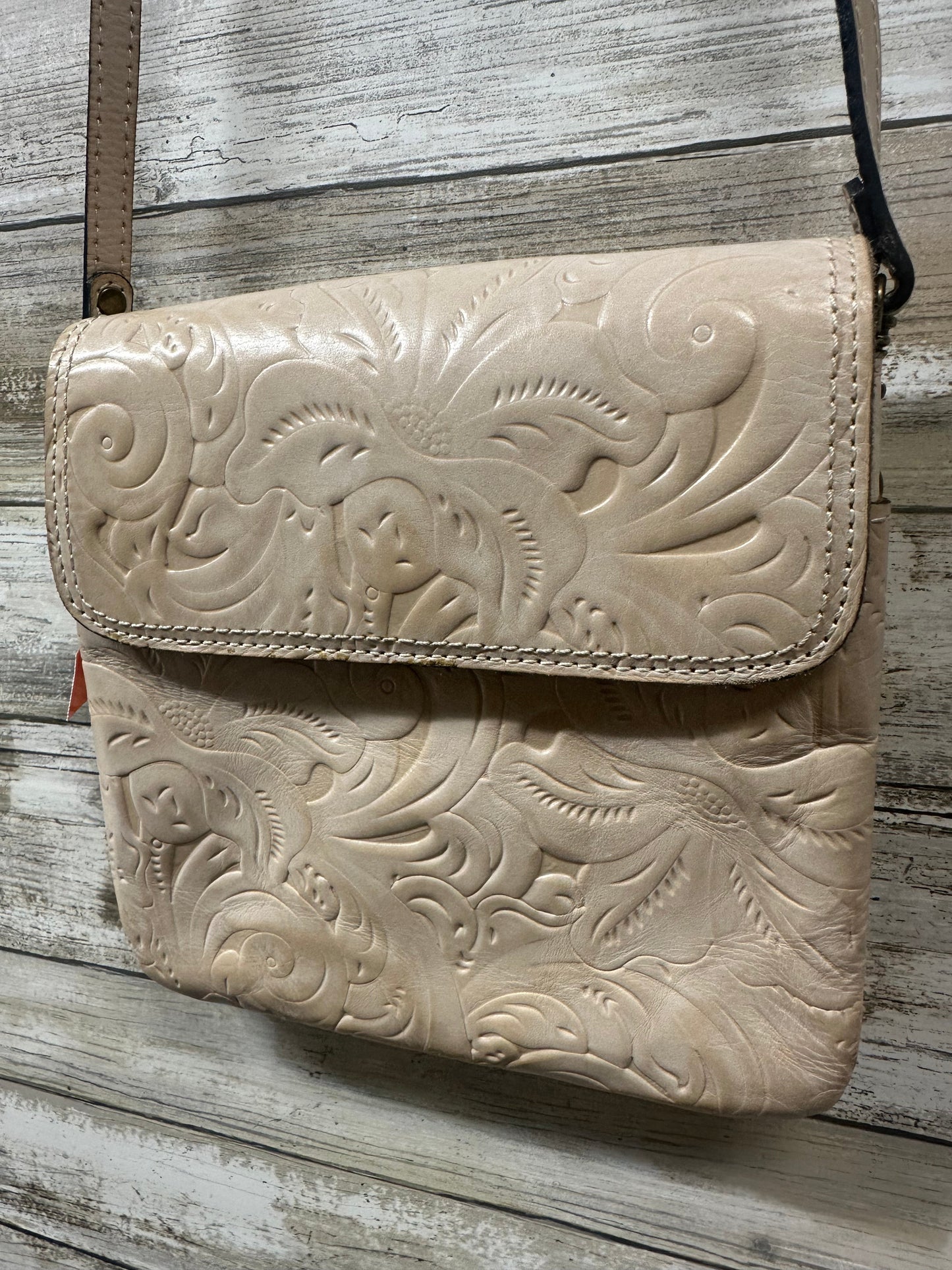 Crossbody Designer By Patricia Nash In Cream, Size:Small