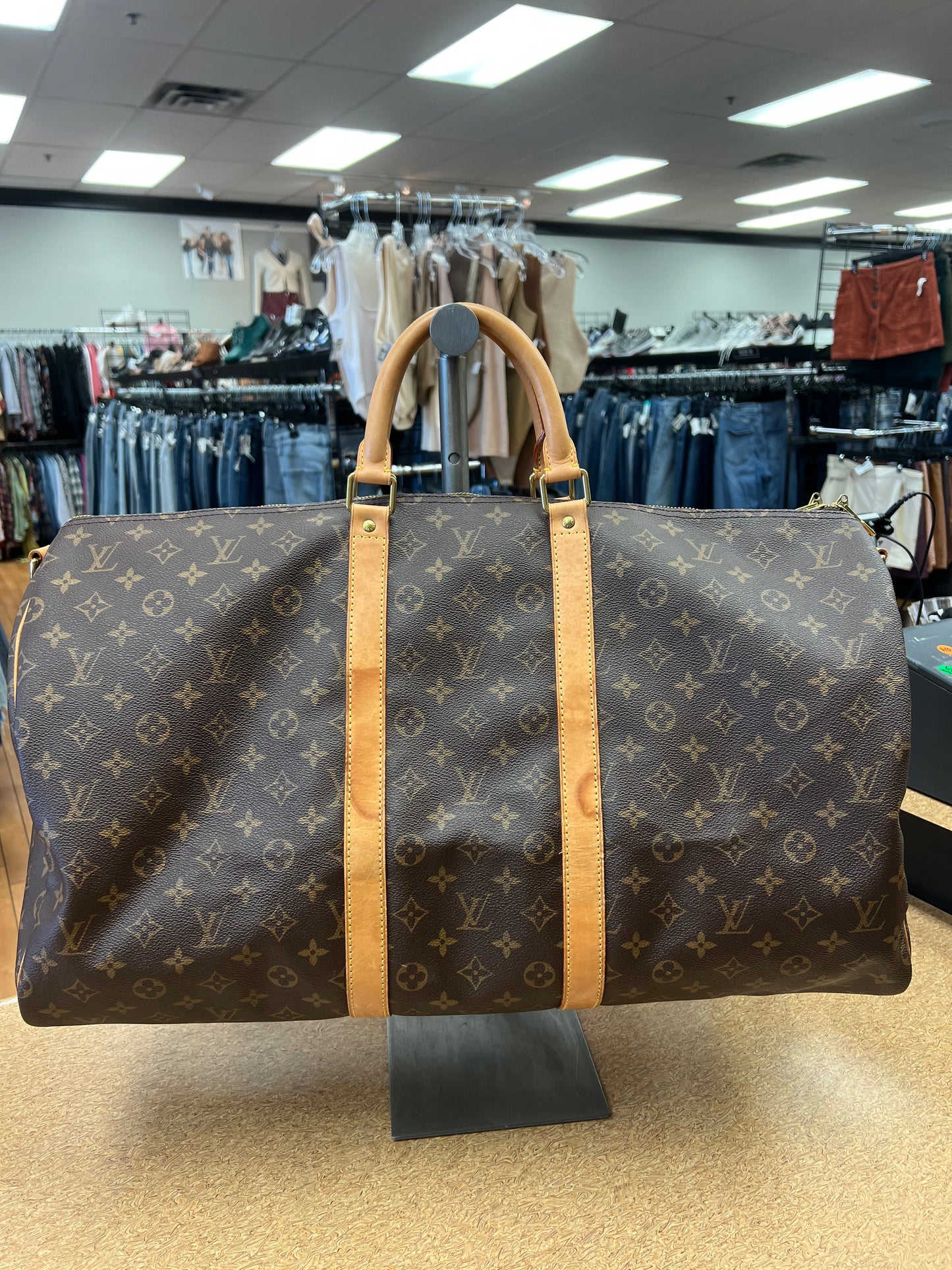 DUFFLE AND WEEKENDER LUXURY DESIGNER by LOUIS VUITTON In BROWN, Size: LARGE