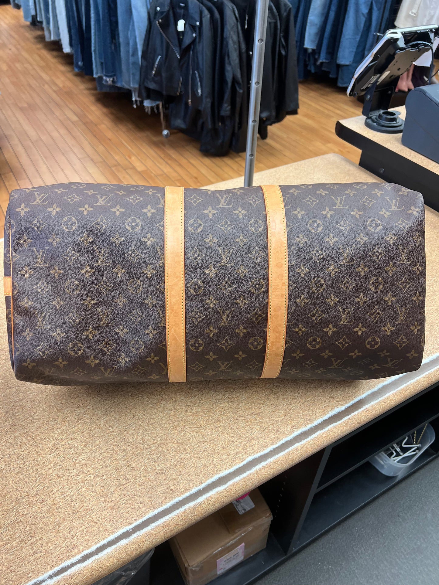 DUFFLE AND WEEKENDER LUXURY DESIGNER by LOUIS VUITTON In BROWN, Size: LARGE