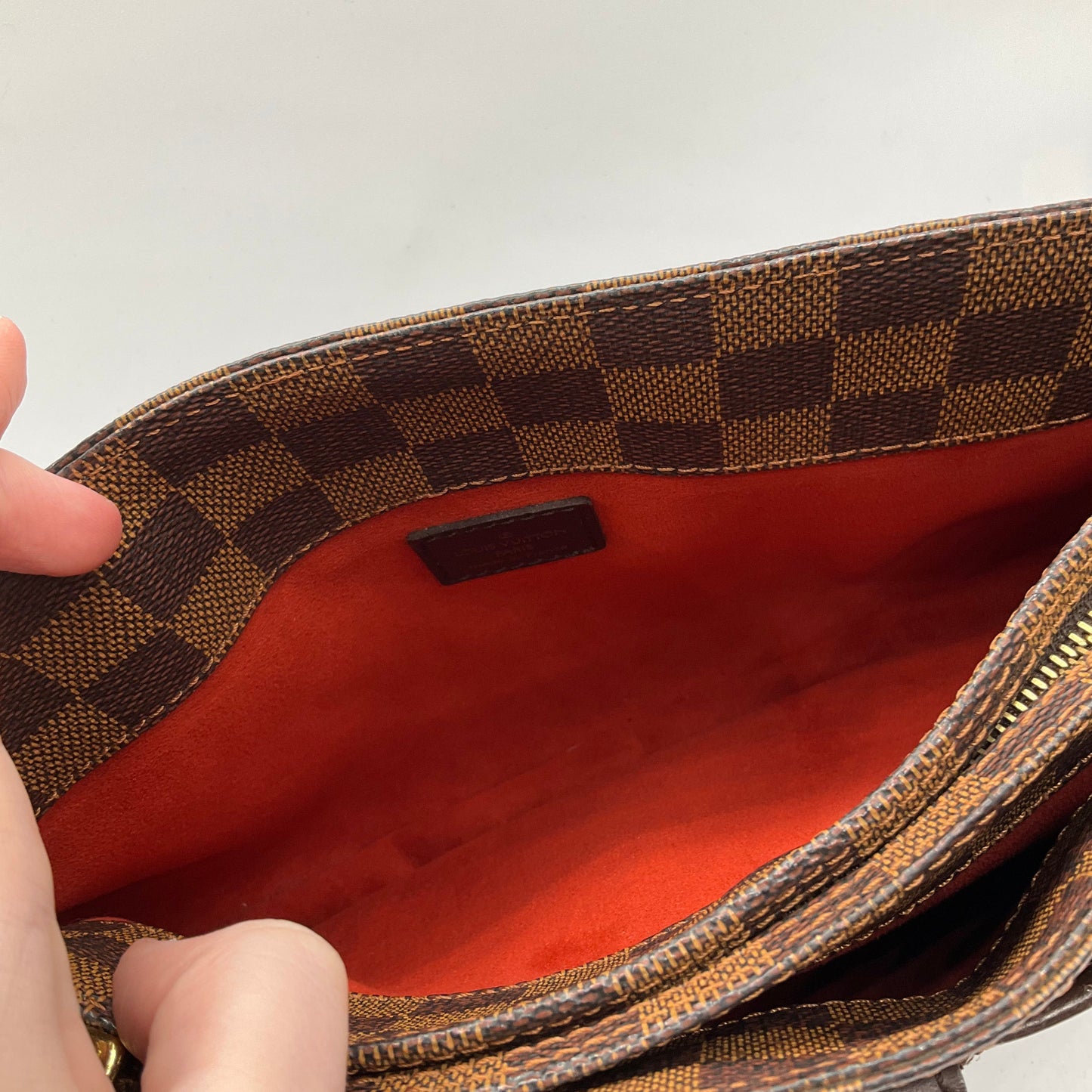 Handbag Luxury Designer By Louis Vuitton, Size: Medium