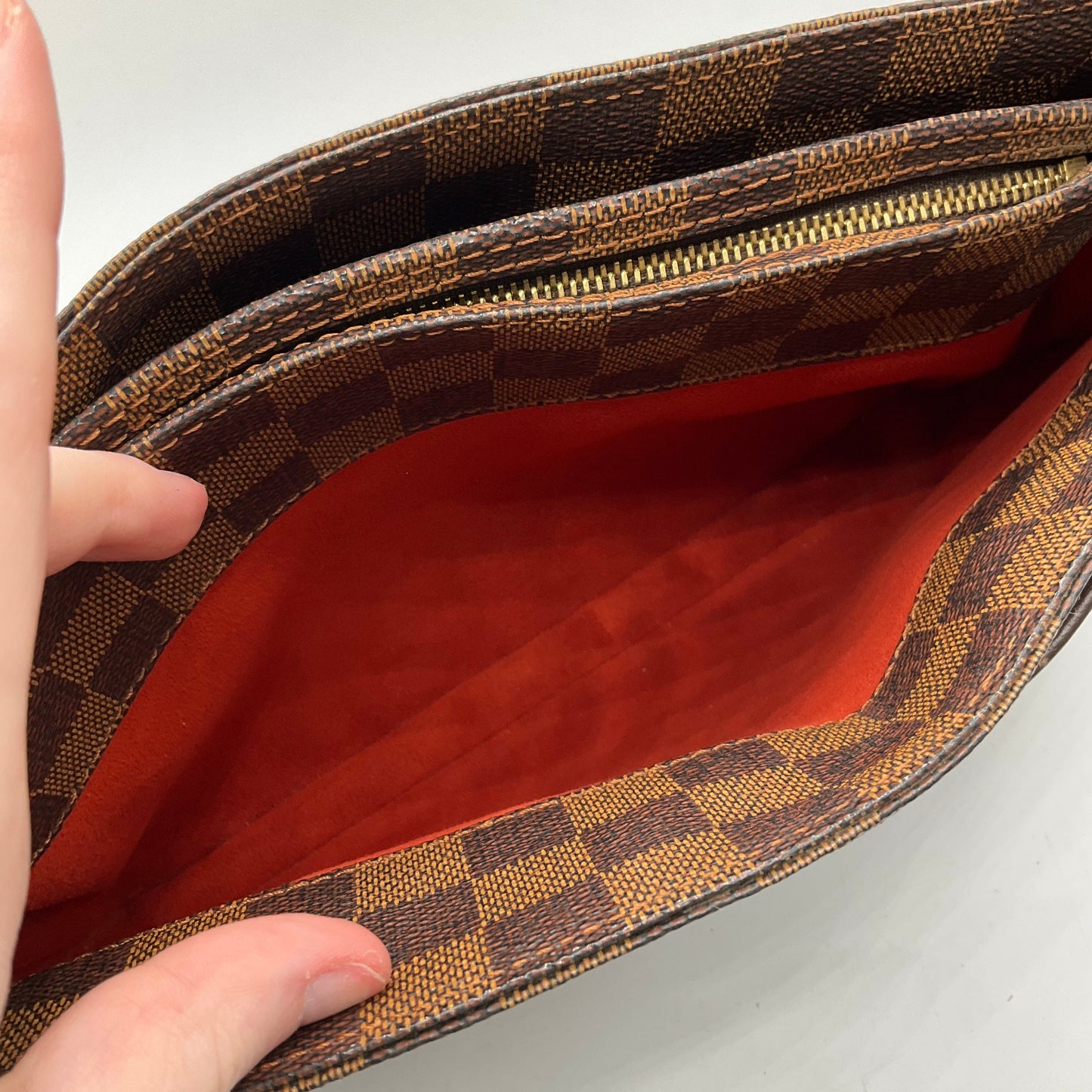 Handbag Luxury Designer By Louis Vuitton, Size: Medium