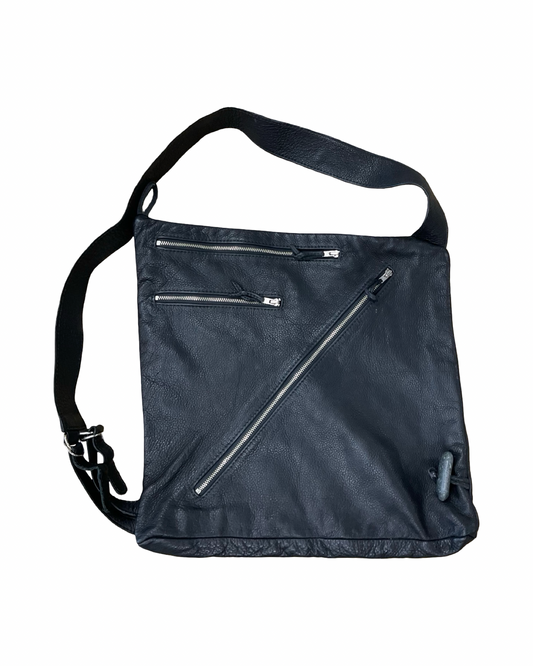 Backpack By Clothes Mentor In Black, Size:Medium
