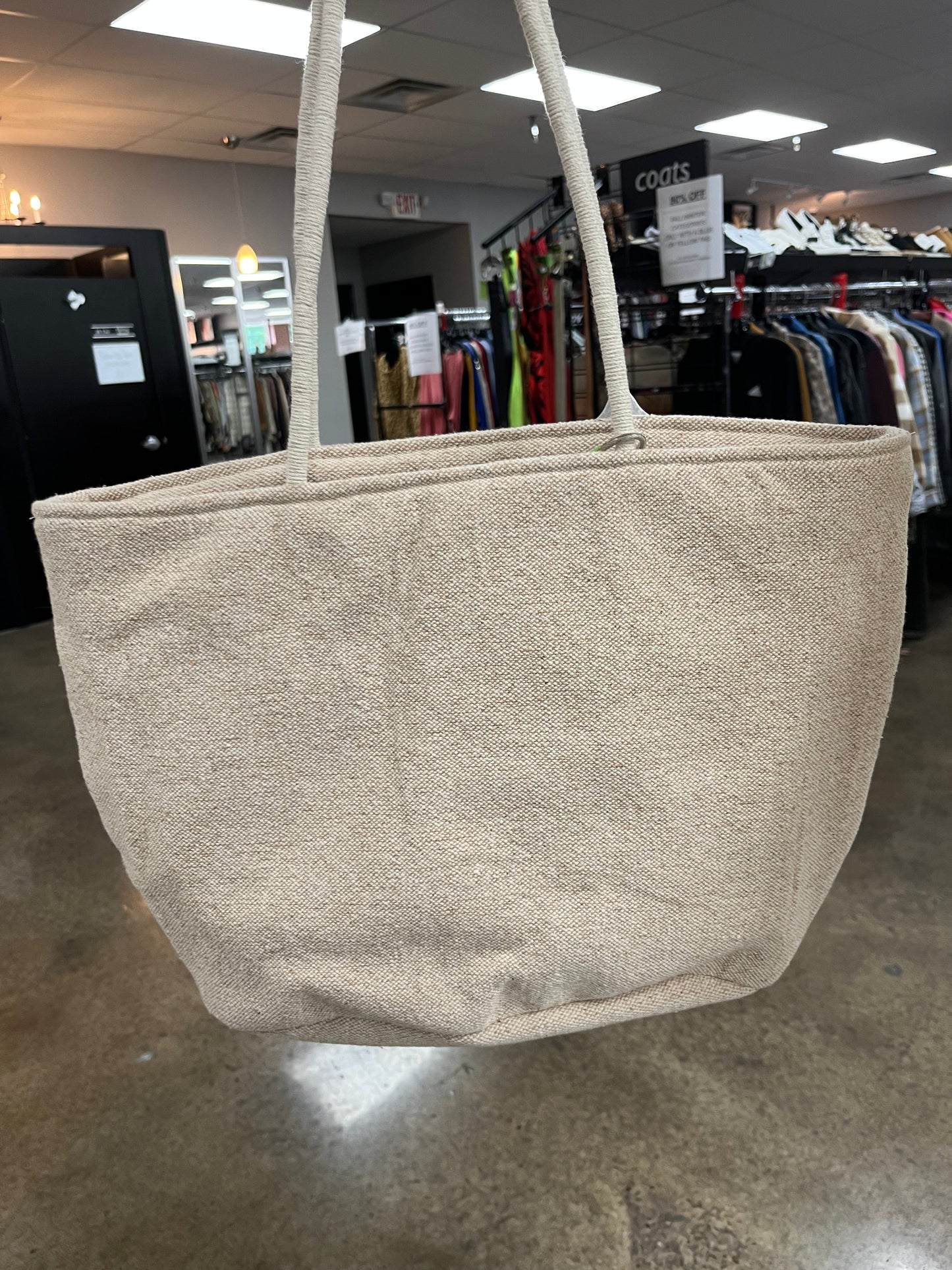 Tote By Clothes Mentor In Tan, Size:Medium