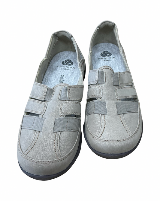 Shoes Flats By Clarks In Tan, Size:9
