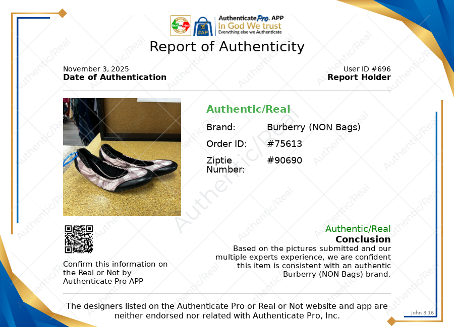 Shoes Luxury Designer By Burberry In Plaid Pattern, Size: 10.5