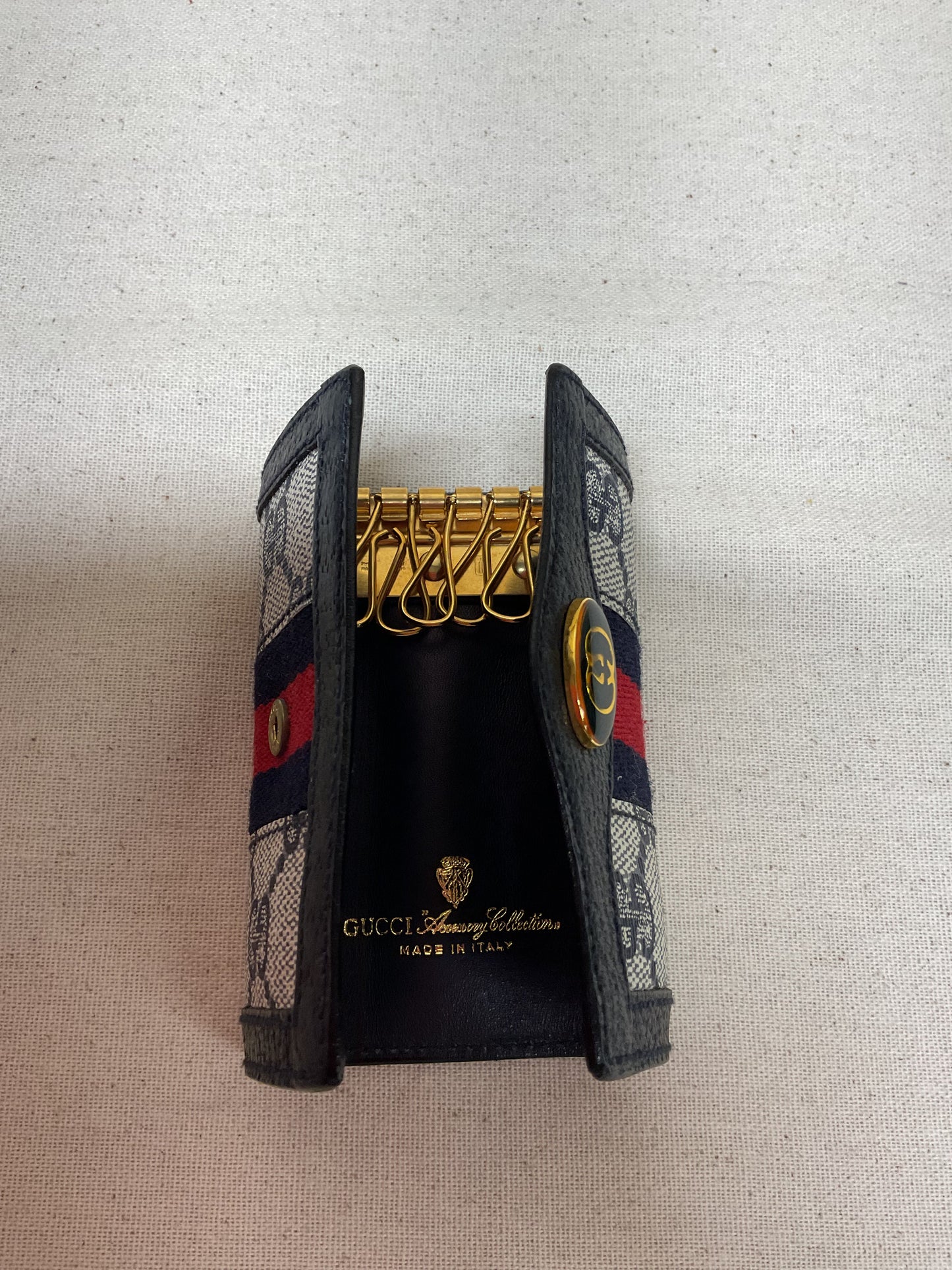 Accessory Luxury Designer Tag By Gucci In Black & Cream