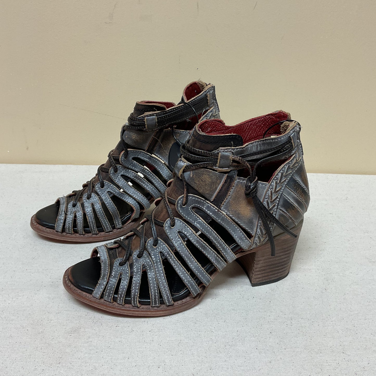 Sandals Heels Block By Freebird In Grey, Size:9