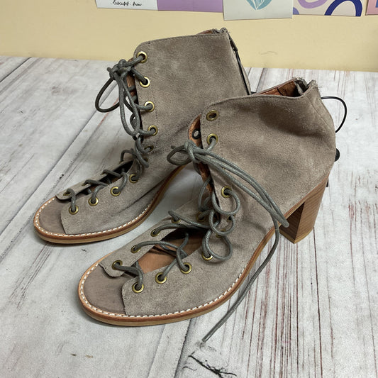 Shoes Heels Block By Jeffrey Campbell In Taupe, Size:8.5
