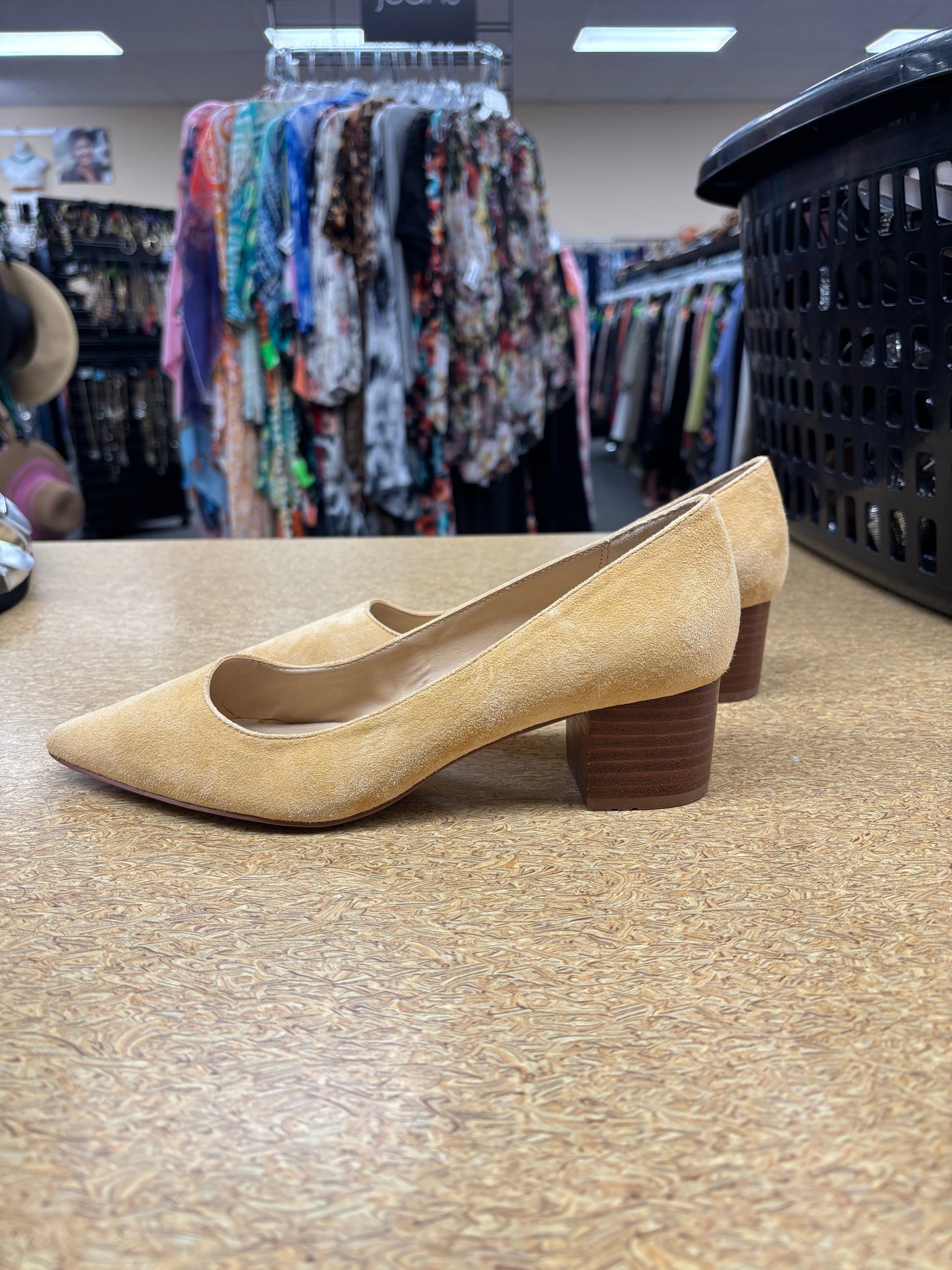 Shoes Heels Block By Crown Vintage In Yellow, Size:7.5