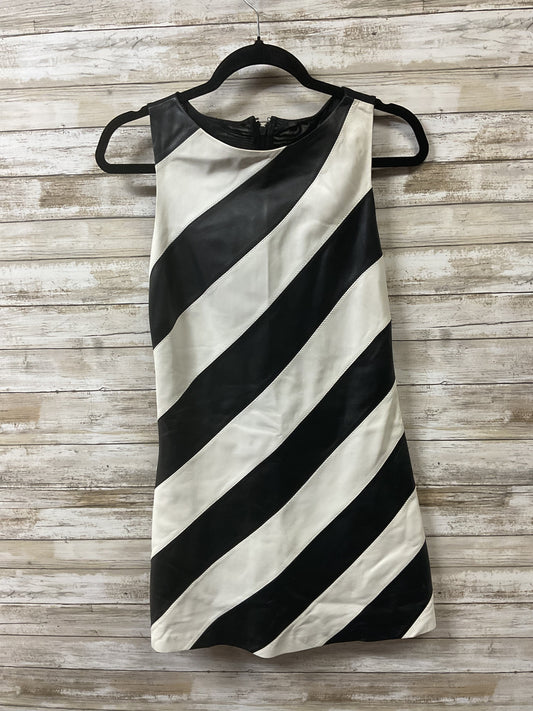 Dress Designer By Alice + Olivia In Black & White, Size:4