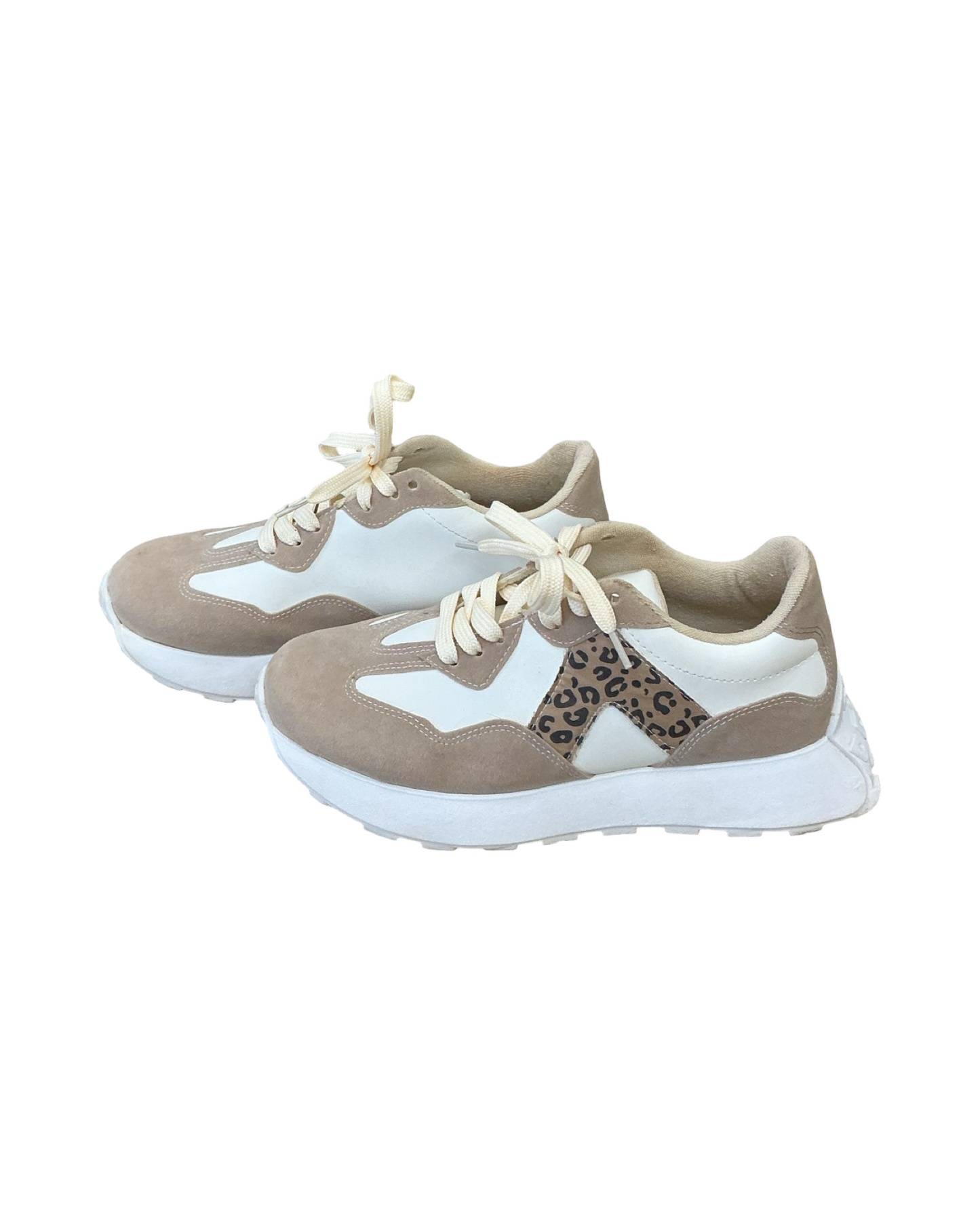 Shoes Sneakers By Clothes Mentor In Tan & White, Size:9